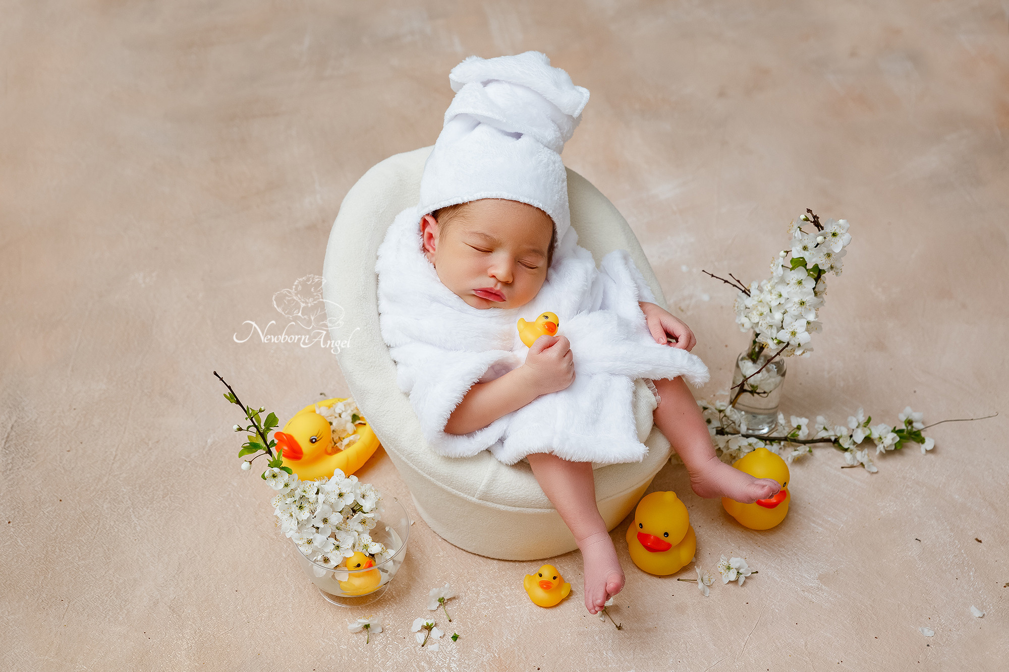 Фотосессия новорожденных. Фотосессия новорожденного в Москве Newborn Angel