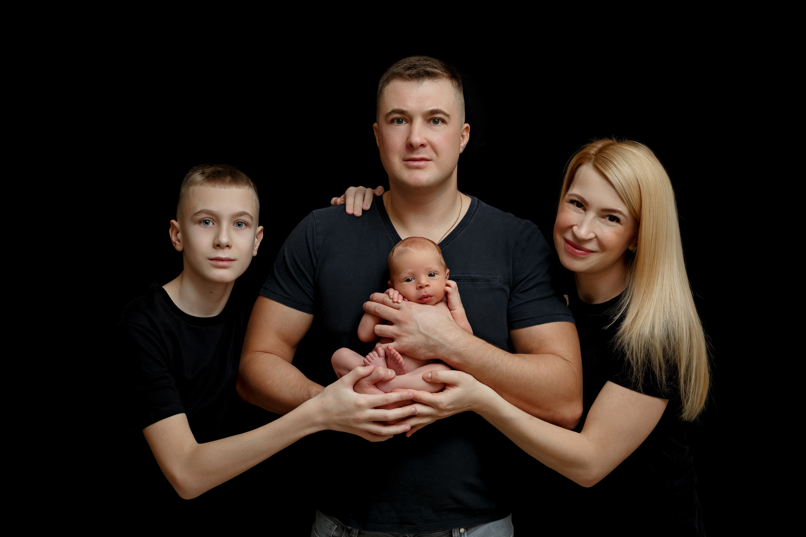 Фотографии с родителями. Фотосессия новорожденного в Москве Newborn Angel