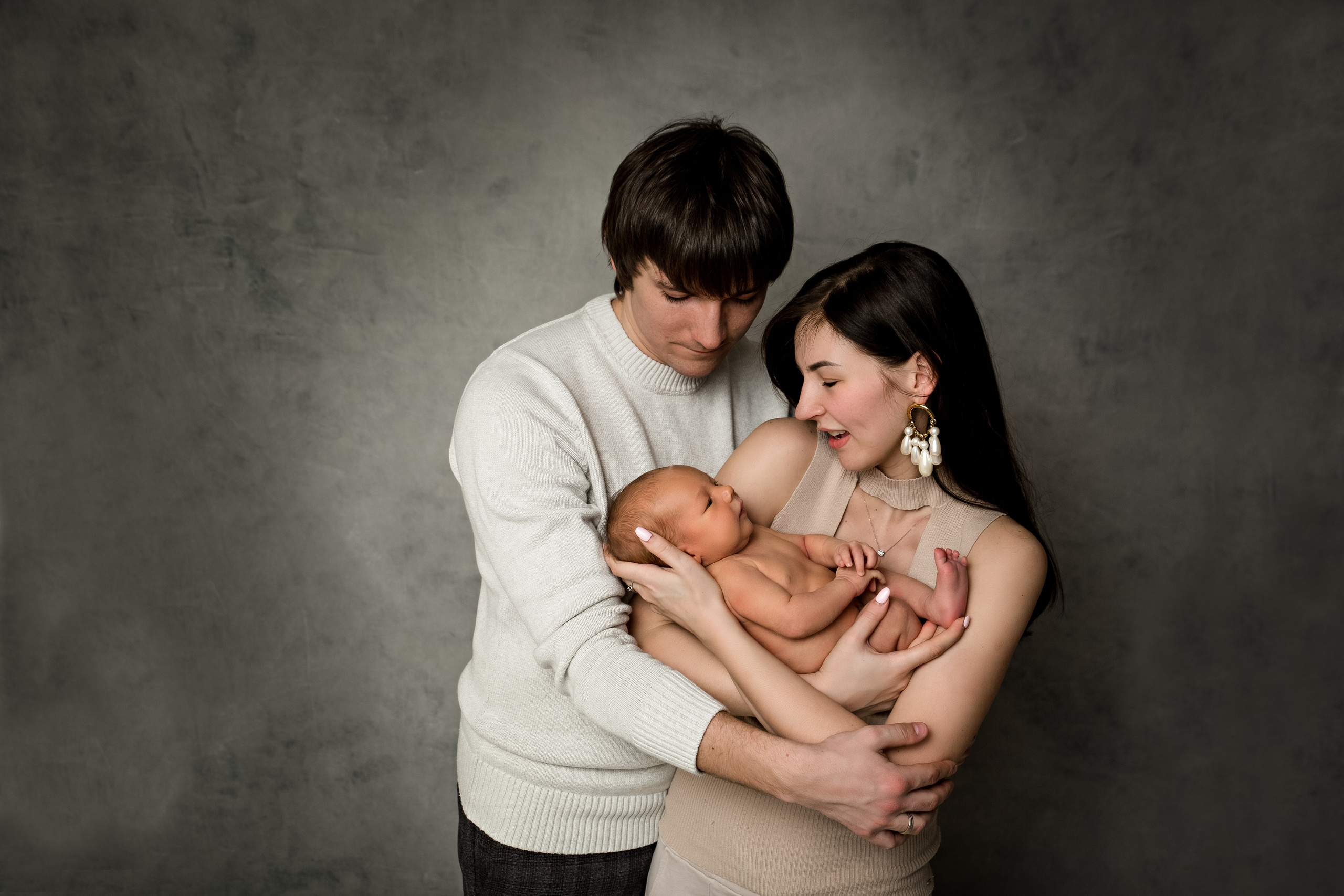 Фотографии с родителями. Фотосессия новорожденного в Москве Newborn Angel