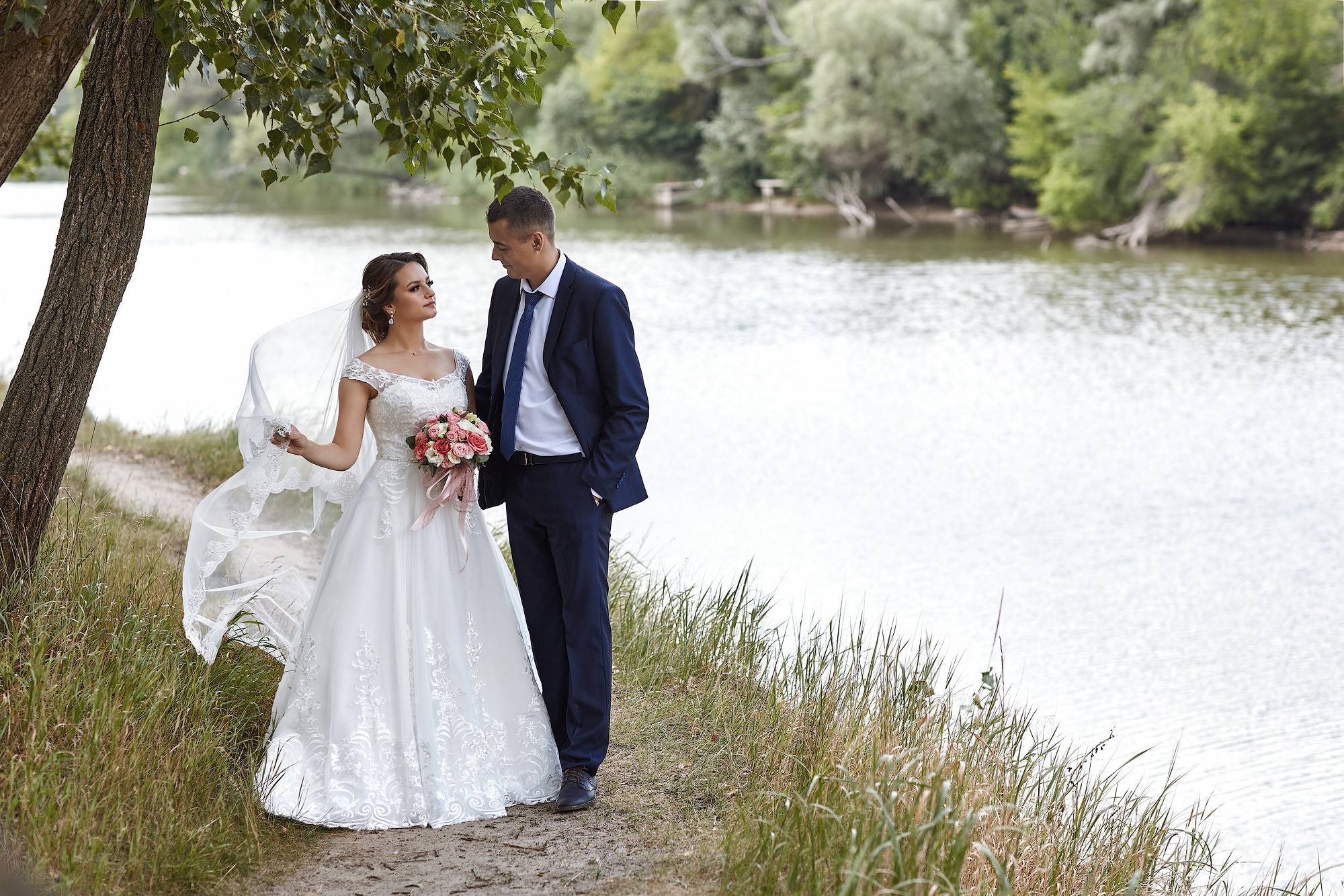 Фотосъемка свадебного дня. Фото видео съёмка в Белой Калитве дуэт Герман и Инна