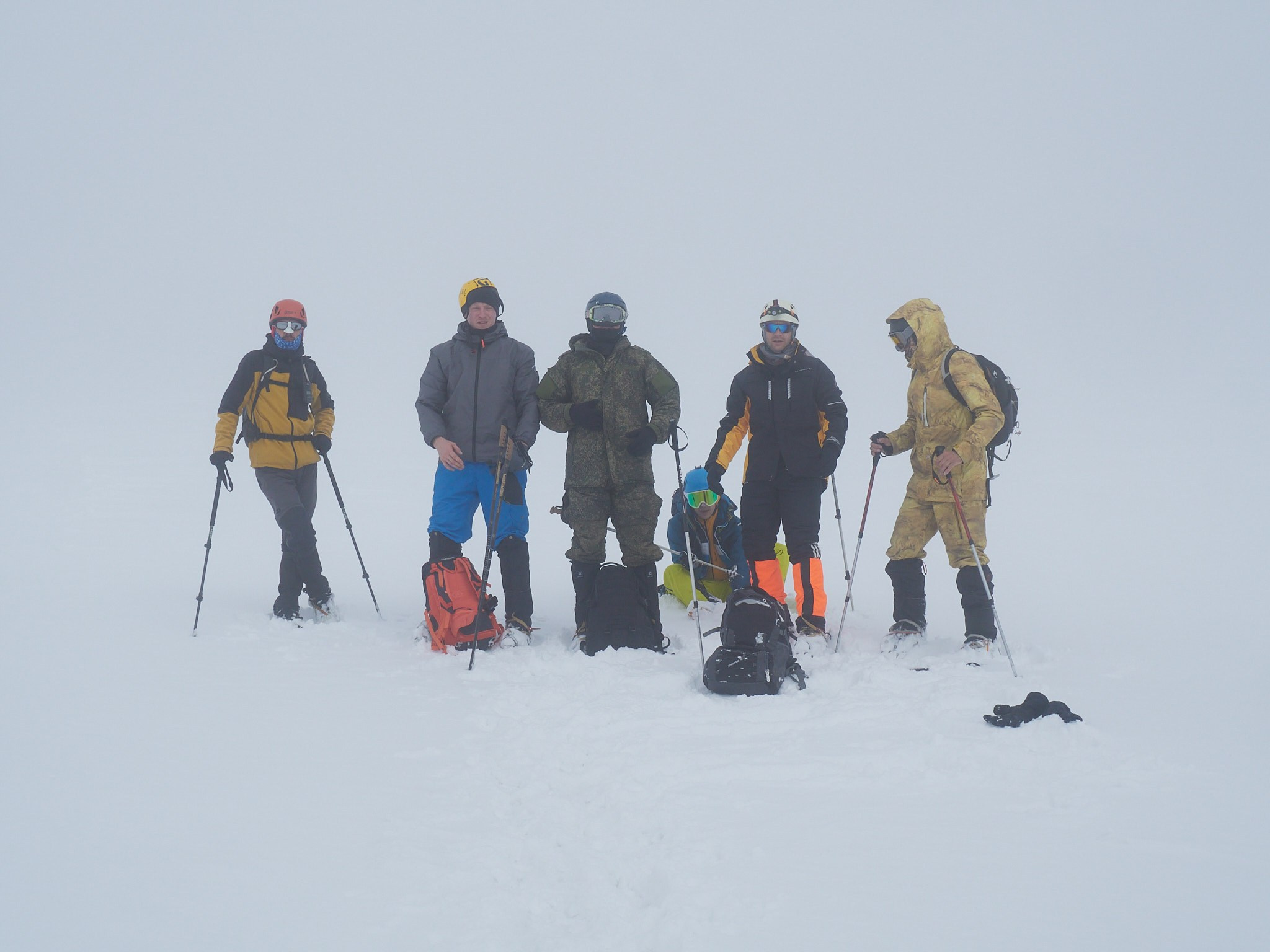 19.04 съемка на Эльбрусе: Выход на скалы Пастухова. Горный, высотный Фотограф на Эльбрусе Георгий