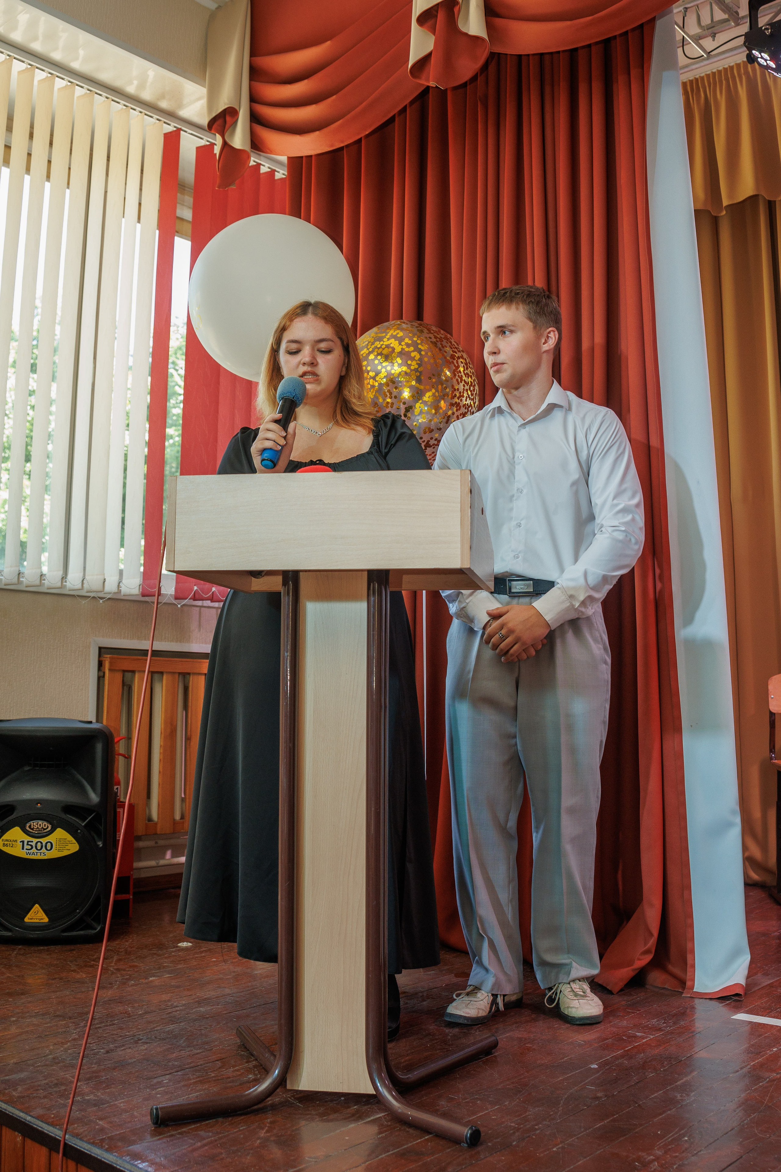 Вручение аттестатов. Свадебный и семейный фотограф в Новосибирске Ирина Дорошкова