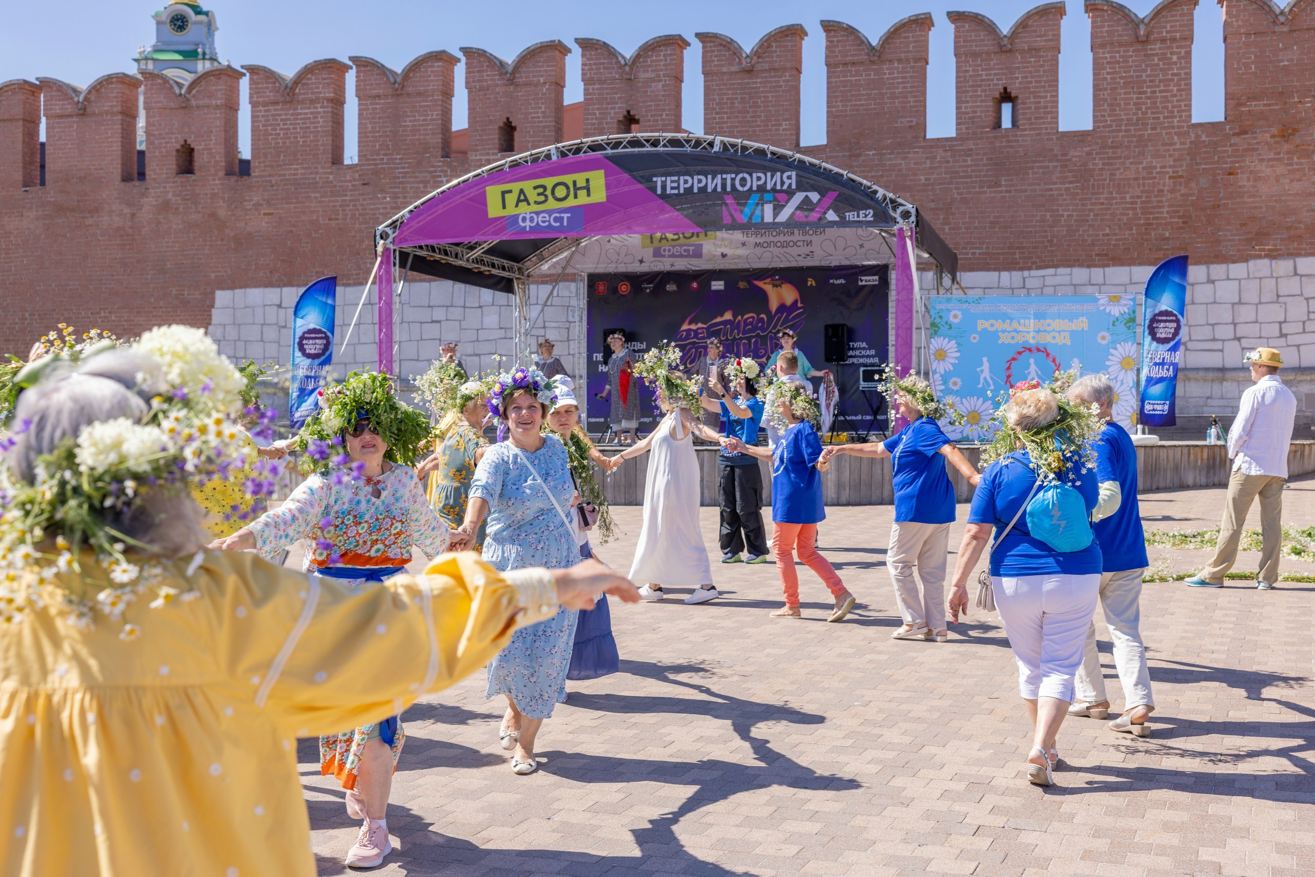 Фестиваль «Ромашковый хоровод». Северная ходьба. Фотограф в Туле Крупский АнДРей. Фотостудия «КАДР71» в Туле