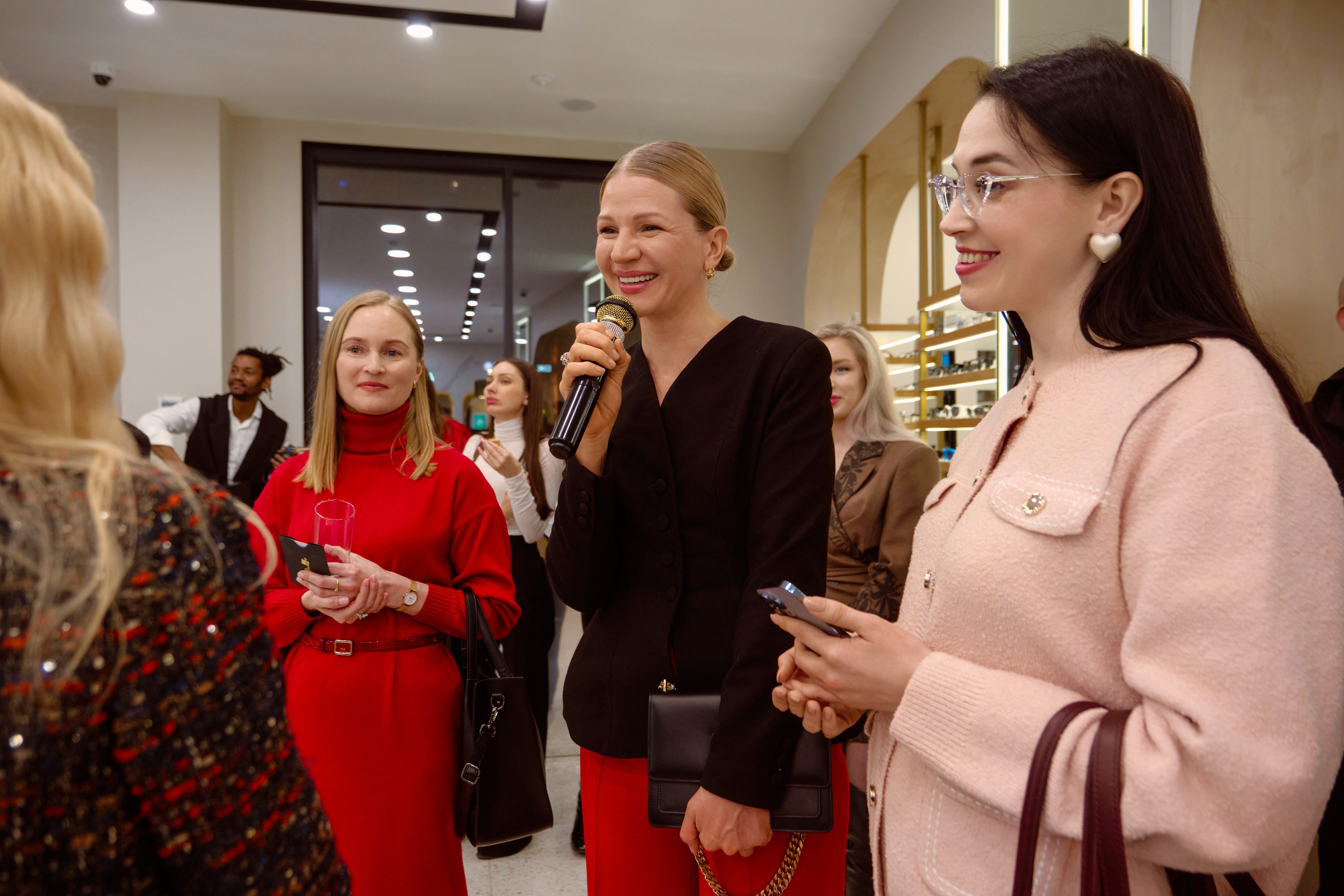 ОПТИК ЦЕНТ. Свадебный фотограф в Екатеринбурге Соседков Евгений
