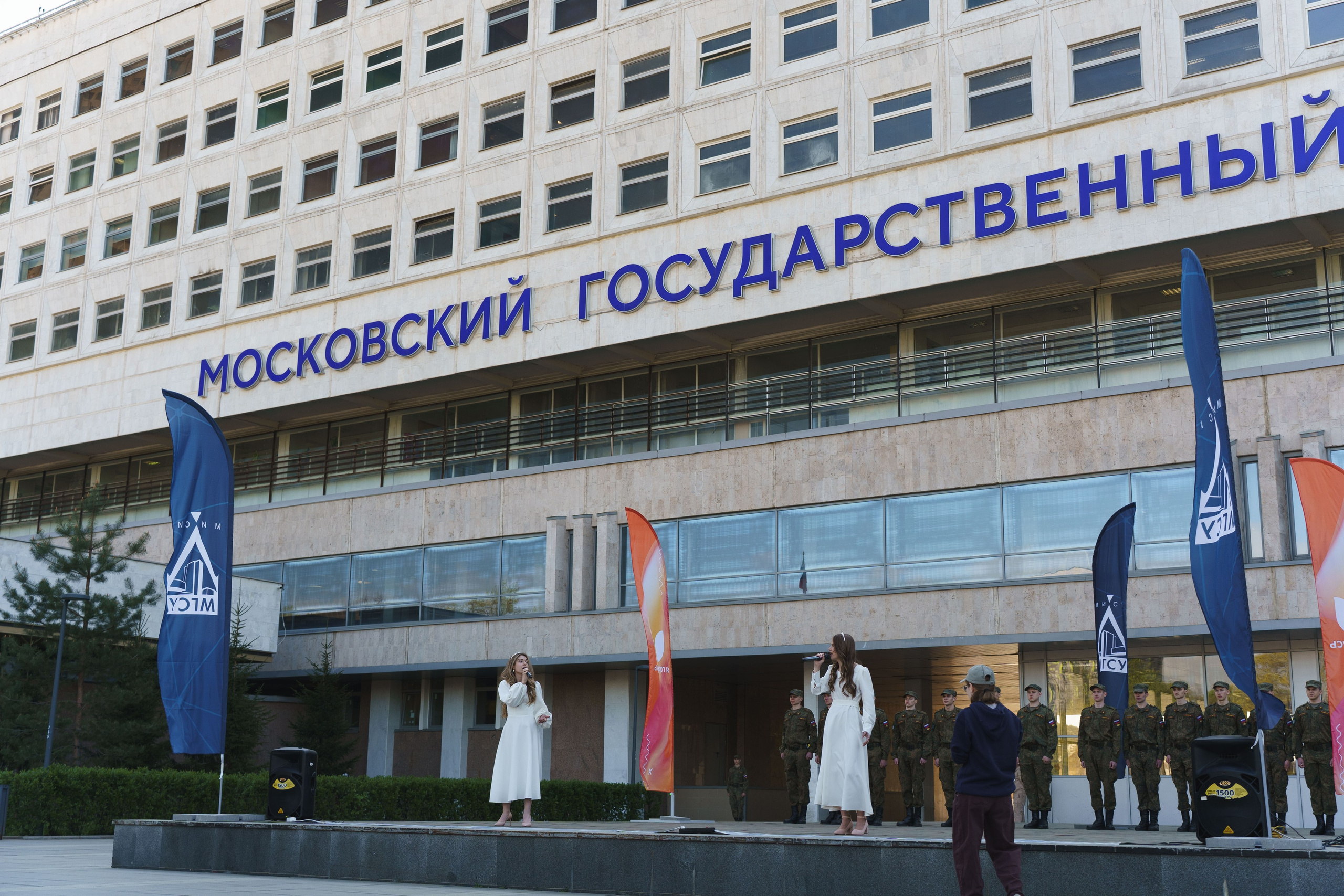 Автопробег МГСУ 2025. Автомобильный фотограф в Москве Иван Петушков