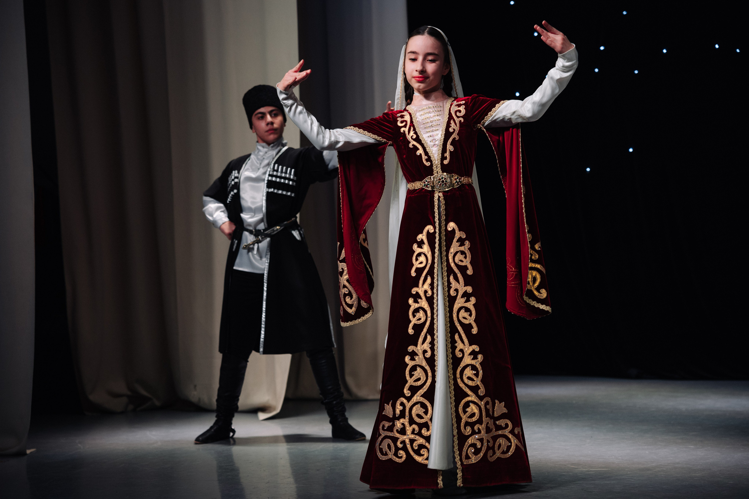 Благотворительный концерт в помощь Артему Сардаряну. Фотограф Артем Севостьянов. Профессиональная фотосъемка в Ногинске, Москве, Московской области и за границей