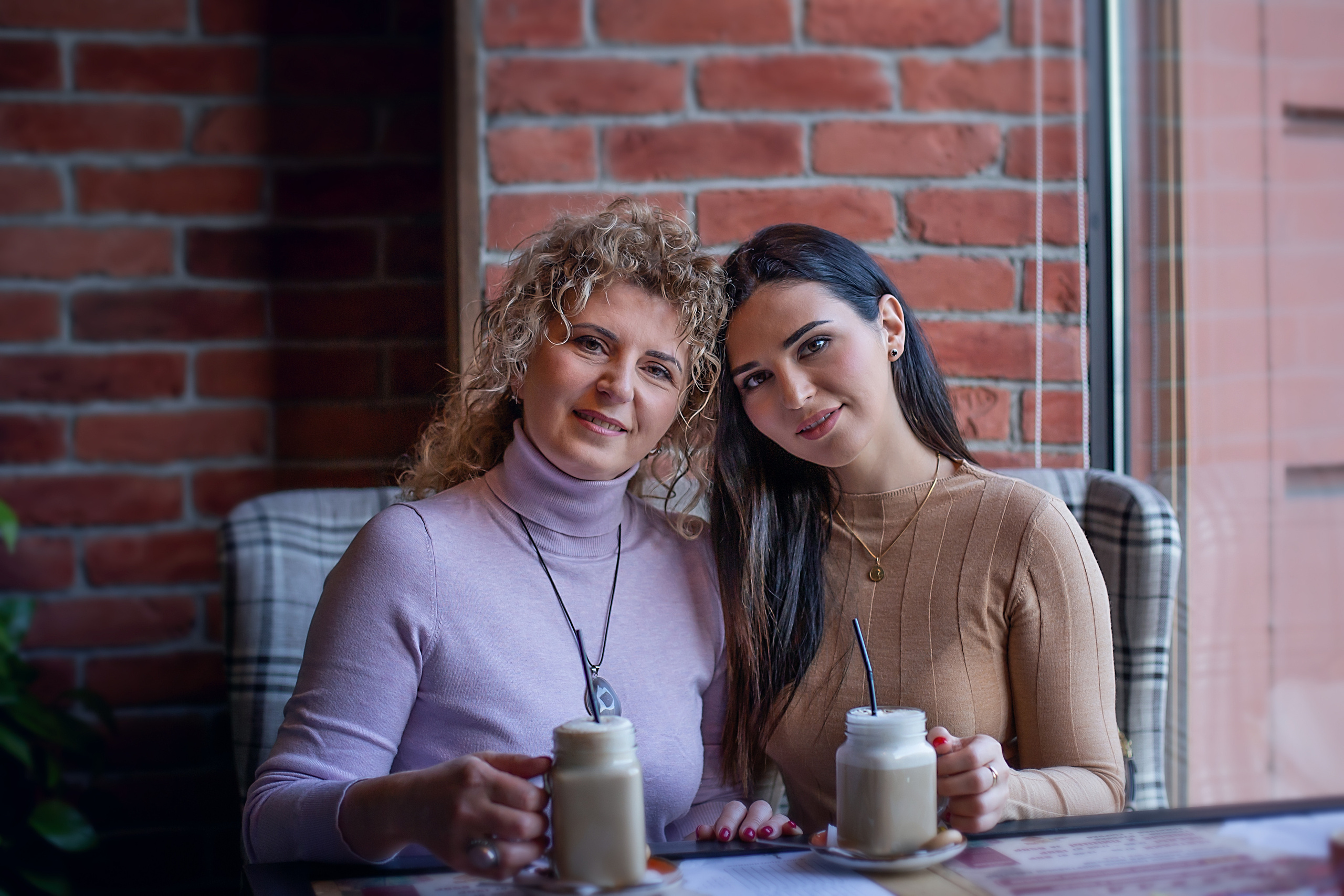 Мама-дочь. Арсине и Эмма_2022. Семейный фотограф в Санкт-Петербурге