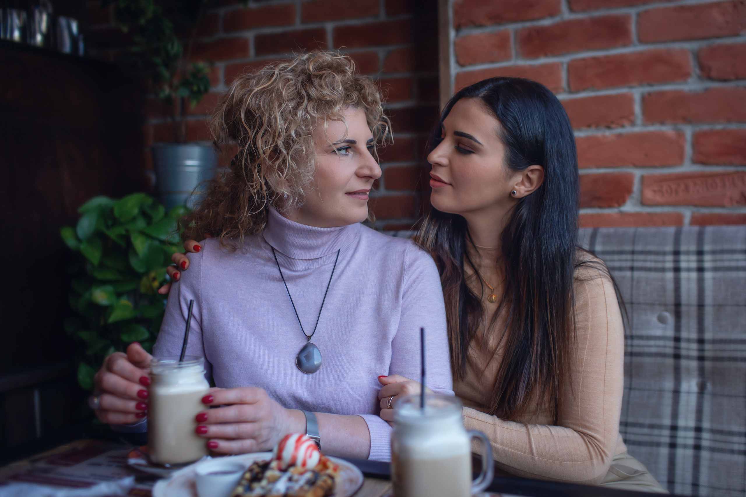 Мама-дочь. Арсине и Эмма_2022. Семейный фотограф в Санкт-Петербурге