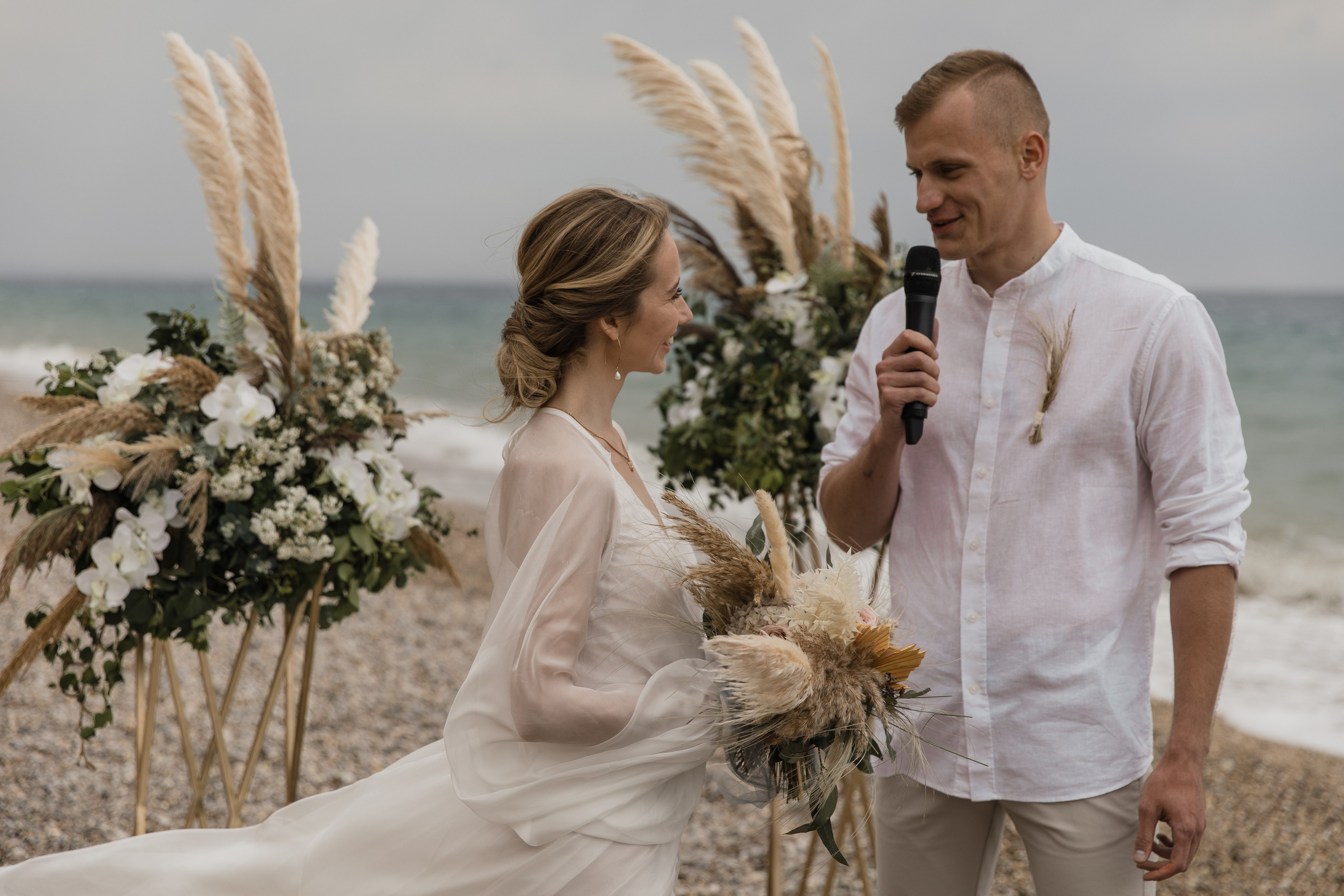 На берегу моря…. СВАДЕБНЫЙ ФОТОГРАФ В КРЫМУ И СЕВАСТОПОЛЕ