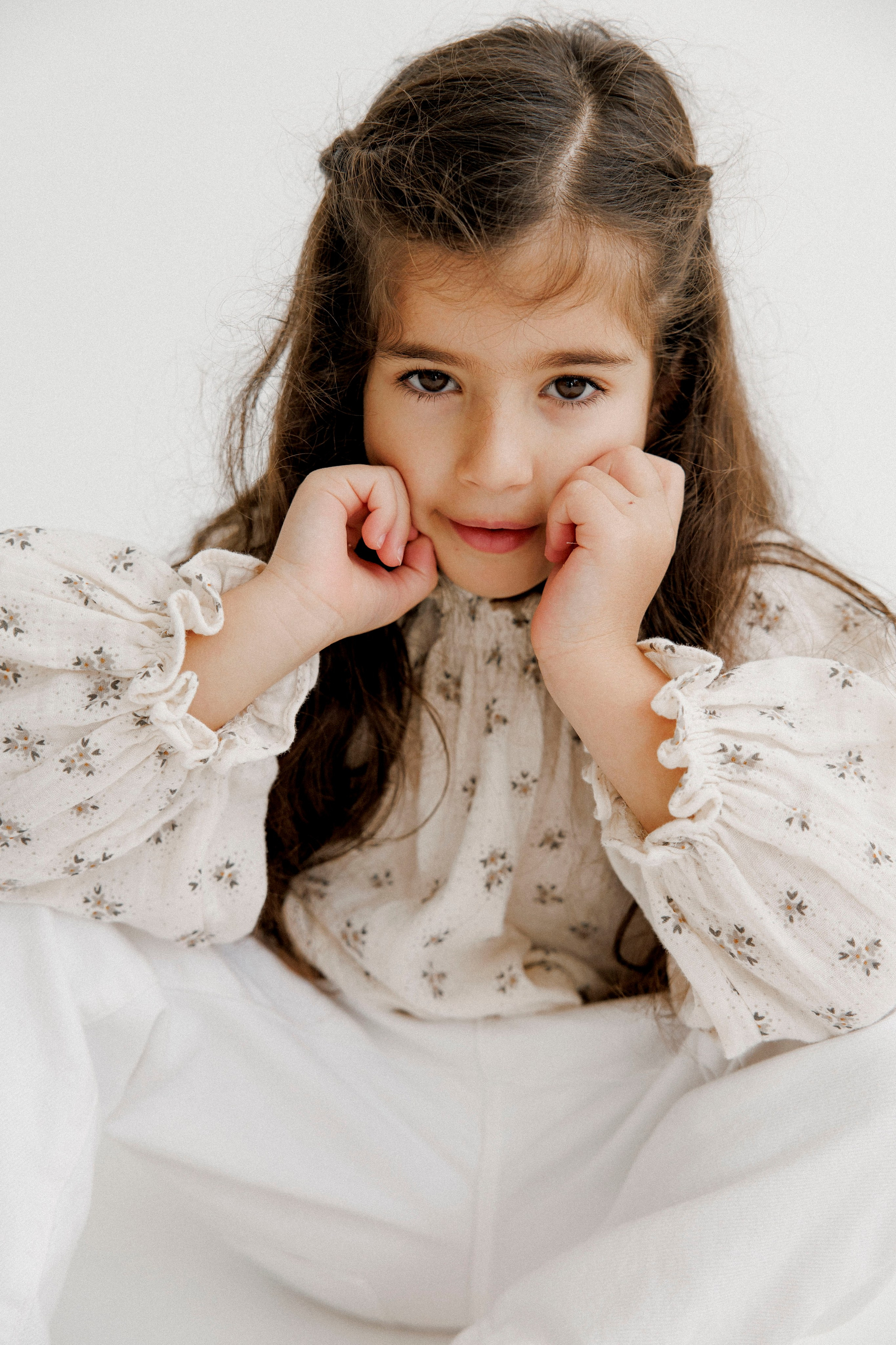 One year inside the White studio. Wedding and family photographer