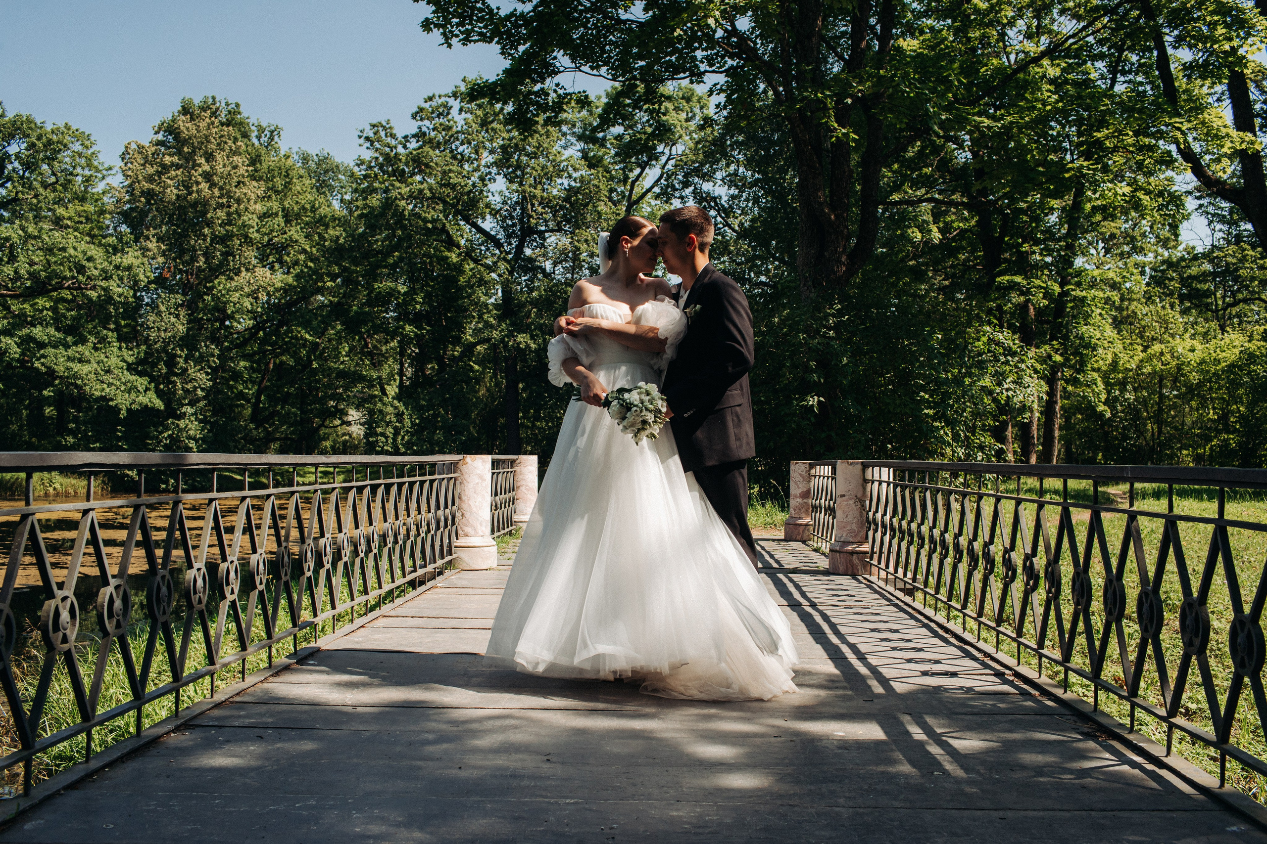 Vlad & Nadya (Saint-Petersburg, Russia). Destination wedding photographer Peter Letu