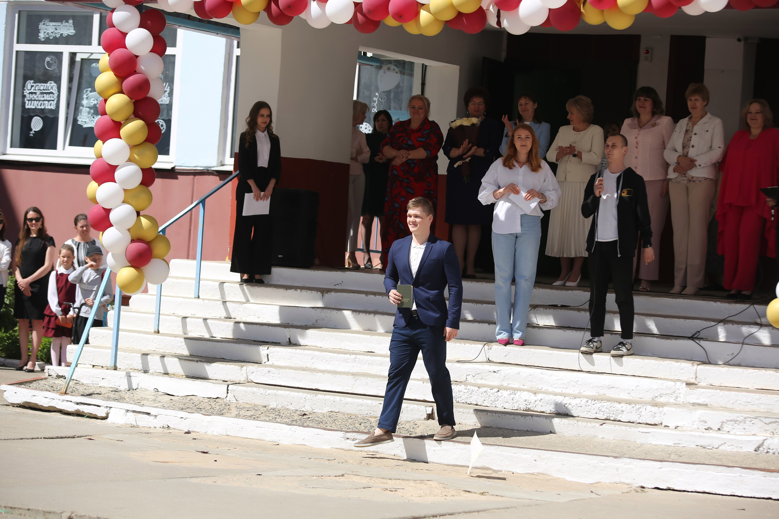 ЛИНЕЙКА «ПОСЛЕДНИЙ ЗВОНОК» 9 ШКОЛА 2024 г МЦЕНСК. ТВОЙ АЛЬБОМ / ТВОИ ПРАВИЛА