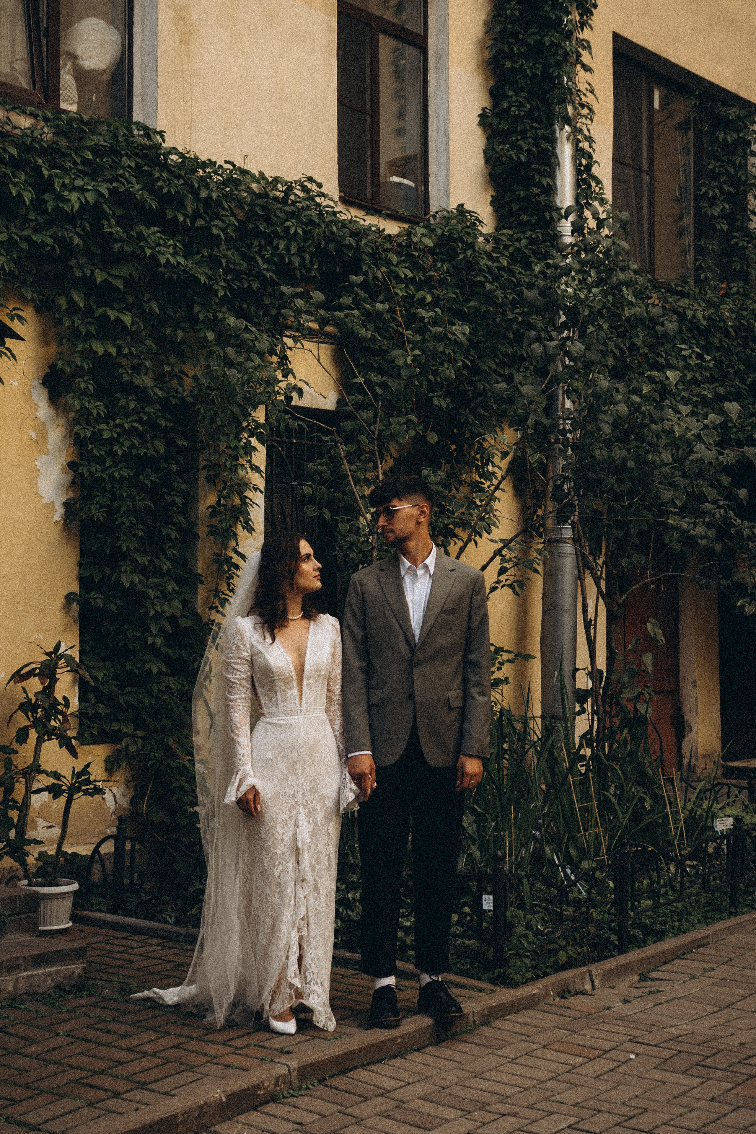 СВАДЕБНАЯ ПРОГУЛКА ВОЗЕ ИСАИКЕВСКОГО СОБОРА АСТОРИИ И ЗАКОНОДАЛЕТНОГО СОБРАНИЯ. Профессиональный фотограф, Санкт-Петербург — Виктория Богомолова