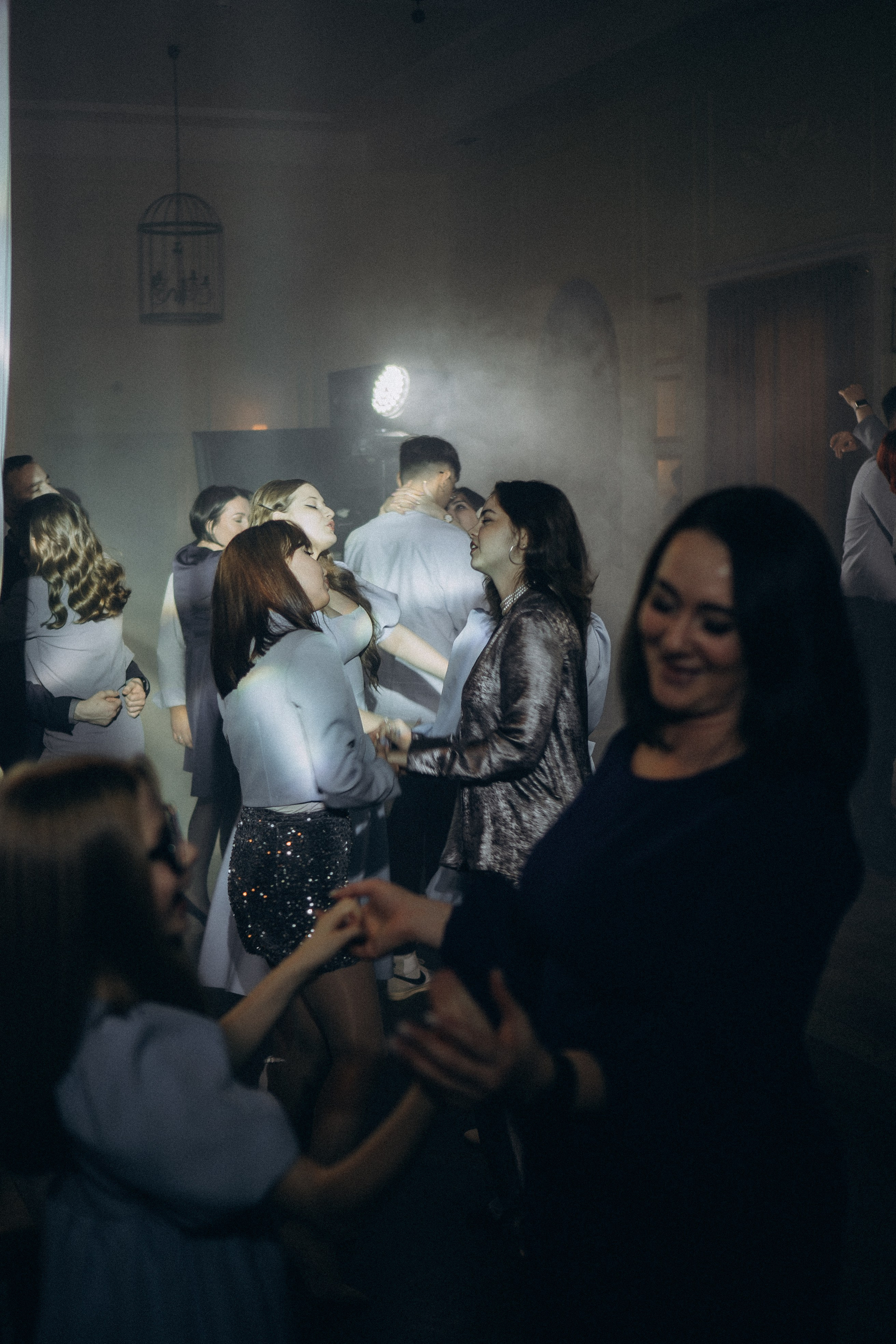 СВАДЕБНАЯ СЬЕМКА СБОРОВ В ОТЕЛЕ И ВЫЕЗД НА ЦЕРЕМОНИЮ (СНЯТО В СИБИРЕ В НИЖНЕВАРТОВСКЕ). Профессиональный фотограф, Санкт-Петербург — Виктория Богомолова