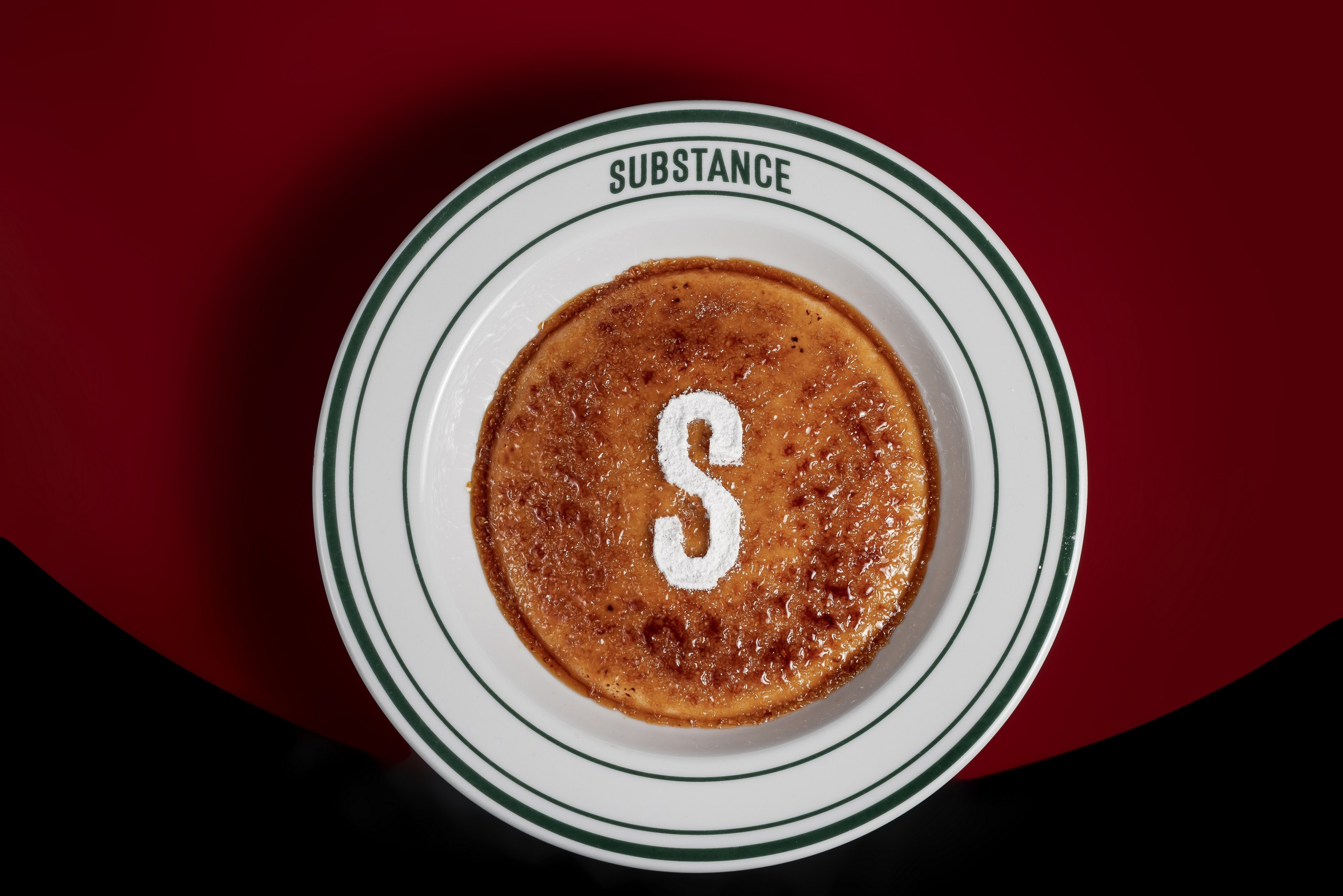 Съёмка меню кафе Substance — фотографии блюд на фирменных столах