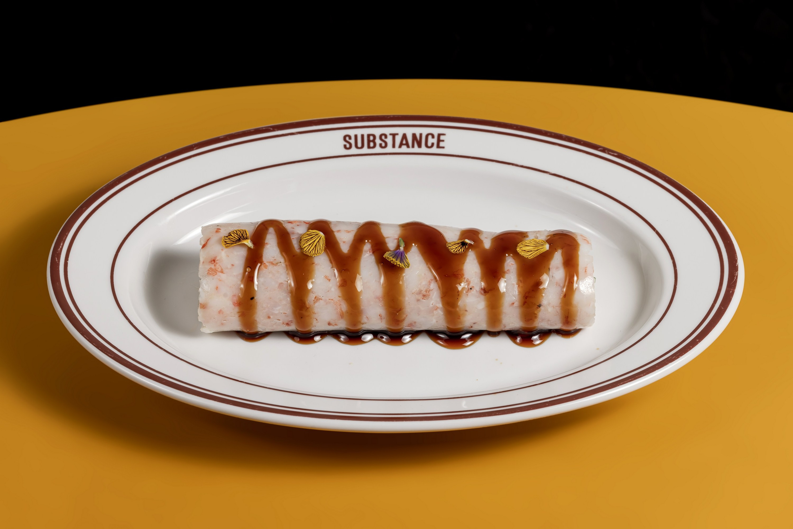 Съёмка меню кафе Substance — фотографии блюд на фирменных столах
