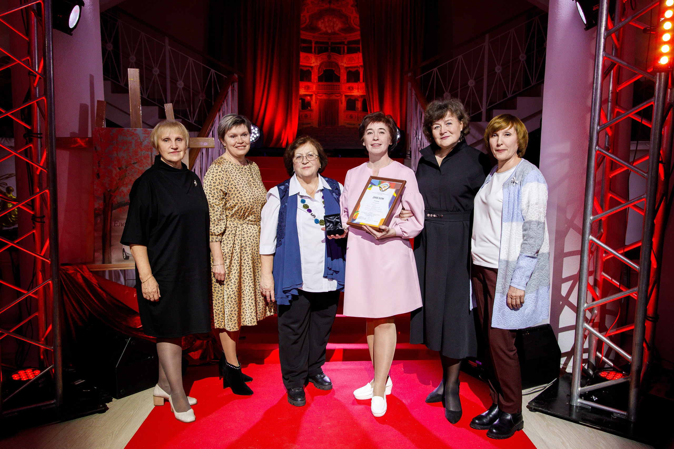 Награждение победителя конкурса «Учитель Года» г. Горнозаводск. Фотограф Дмитрий Молчанов | Фотограф Пермь | Фотограф