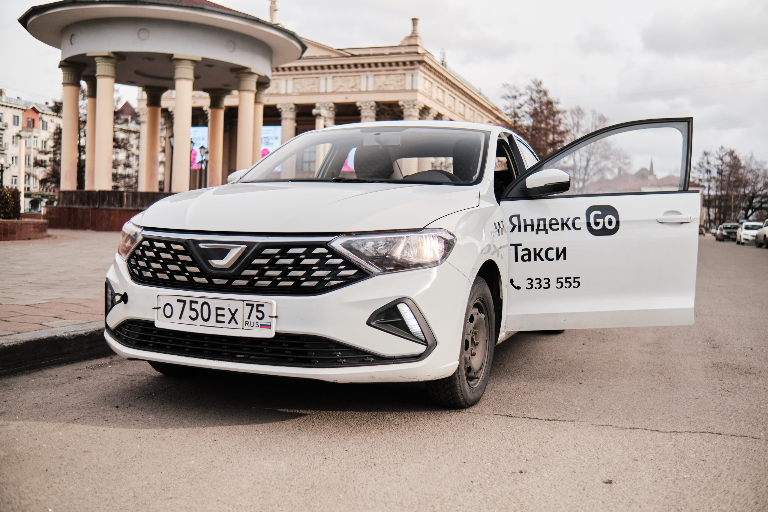 Новый автопарк Яндекс такси в Новокузнецке. Свадебный и семейный фотограф в Новокузнецке Иван Иванов