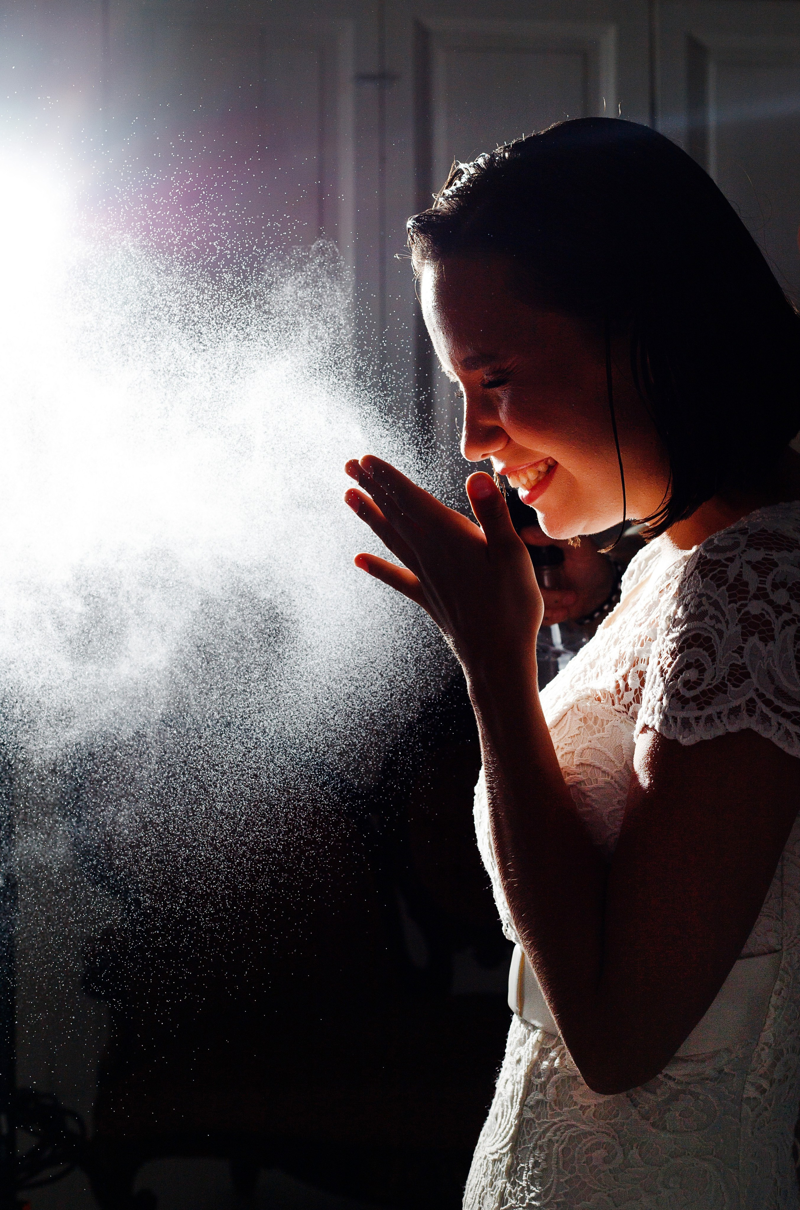 Магия свадебного дня в Новосибирске, свадебная лавстори в студии и на уличной локации. Фотограф Ольга Баранова