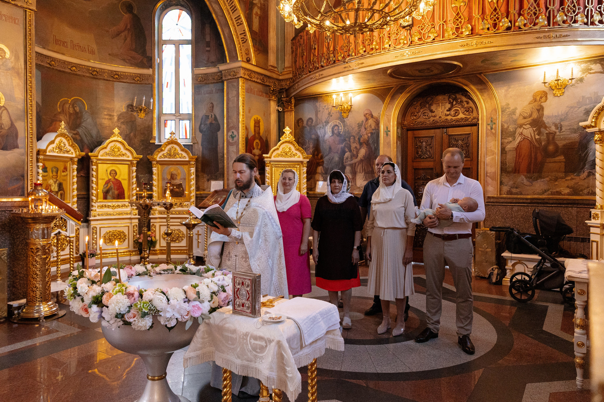 Крещение в Церкви иконы Божией Матери Целительницы. Свадебный фотограф и видеограф Краснодар, Ростов, Сочи, Новороссийск