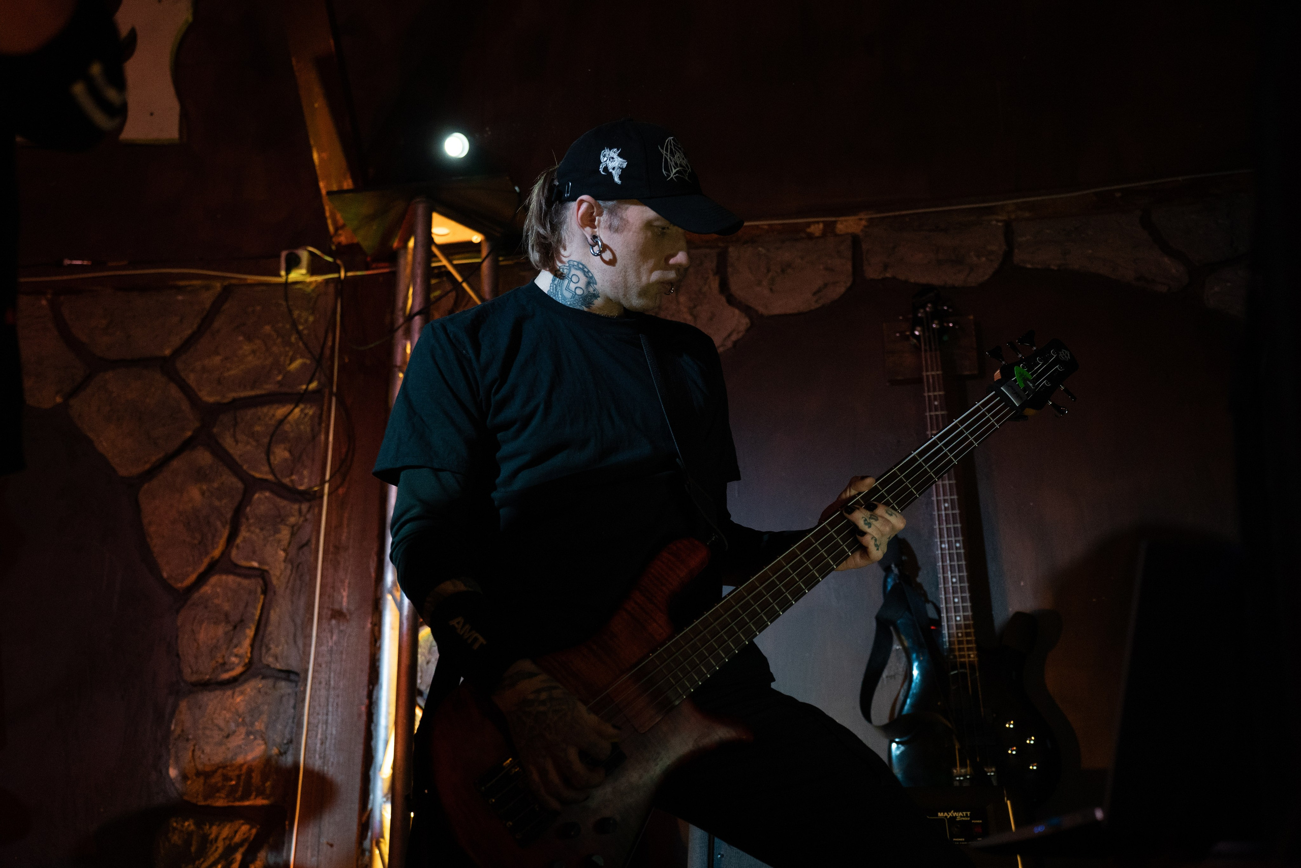 Ночь На Земле|Нора, Псков. Концертный и репортажный фотограф в Санкт-Петербурге Слава Пахомов