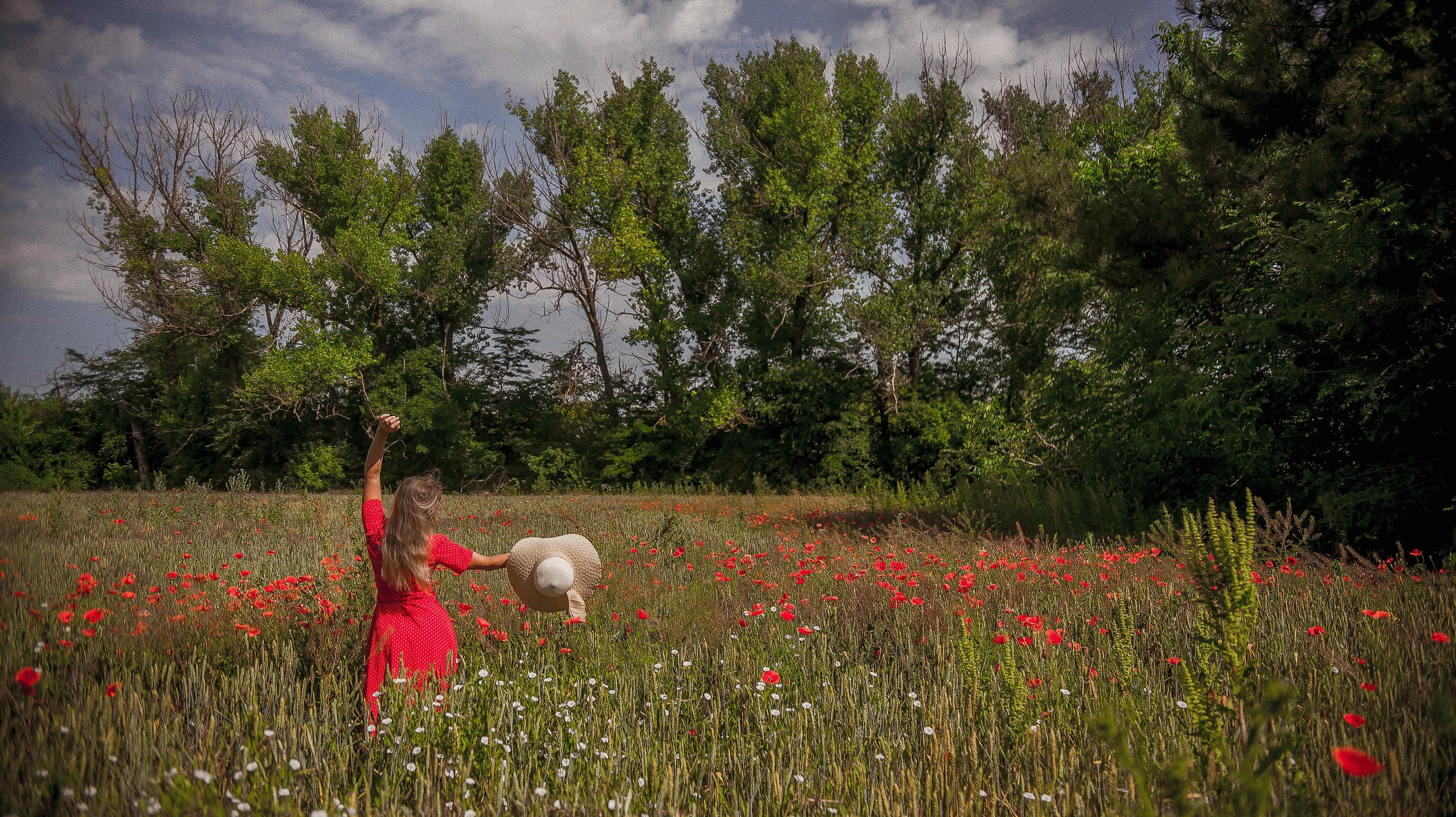 Фотосессия «Нина в маках». Арт-фотограф Евгений Матвиенко