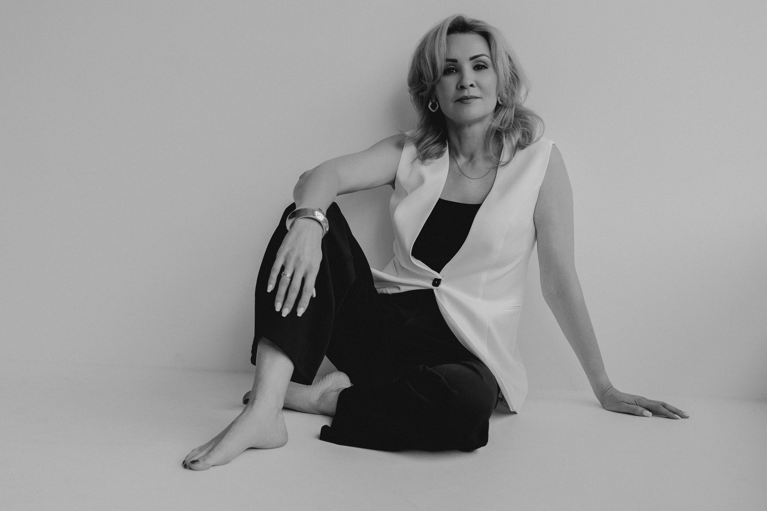 Ты в студии. Вита Овчинникова. Фотограф в Новосибирске. Снимаю женские портреты, контент для блогеров и брендов