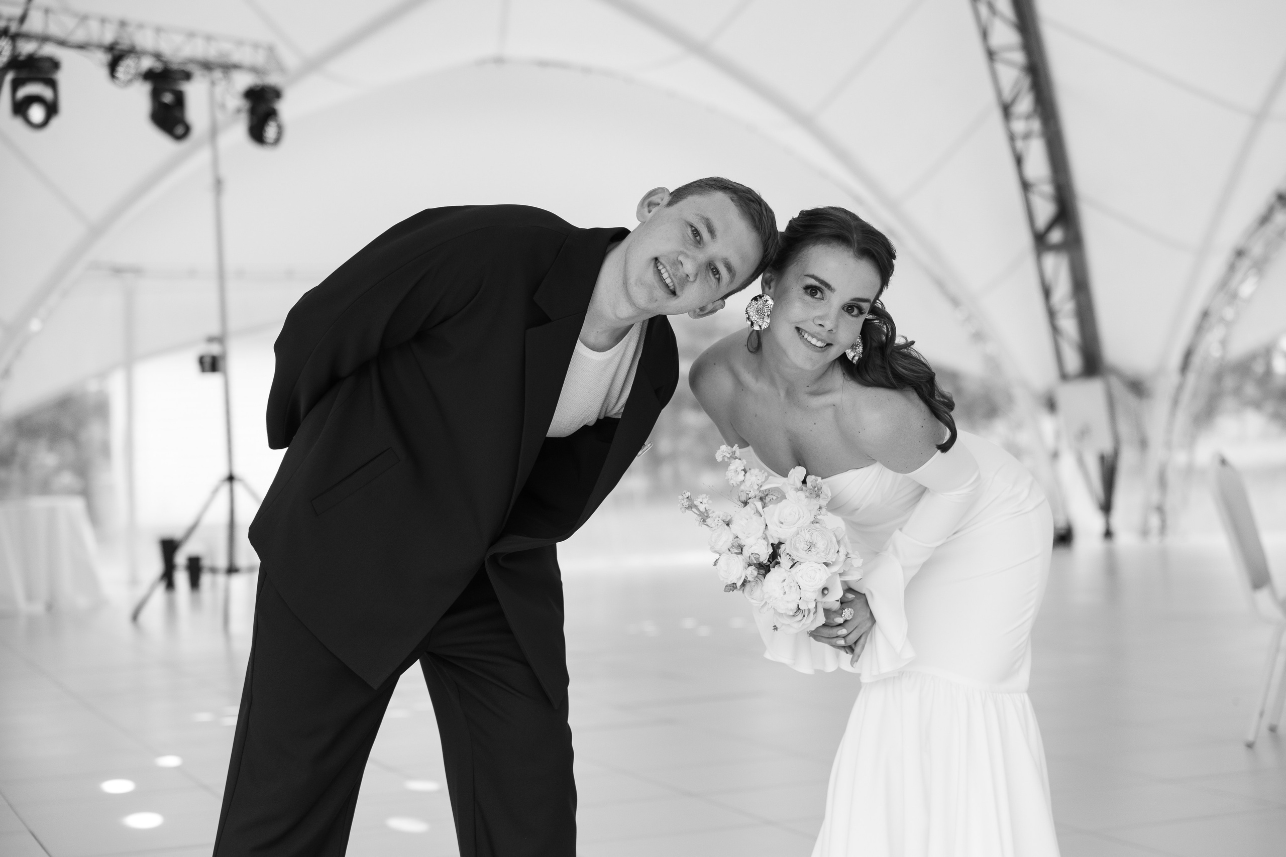 Июньская свадьба на берегу реки. Фотограф Сергей Ртищев в Москве и РФ