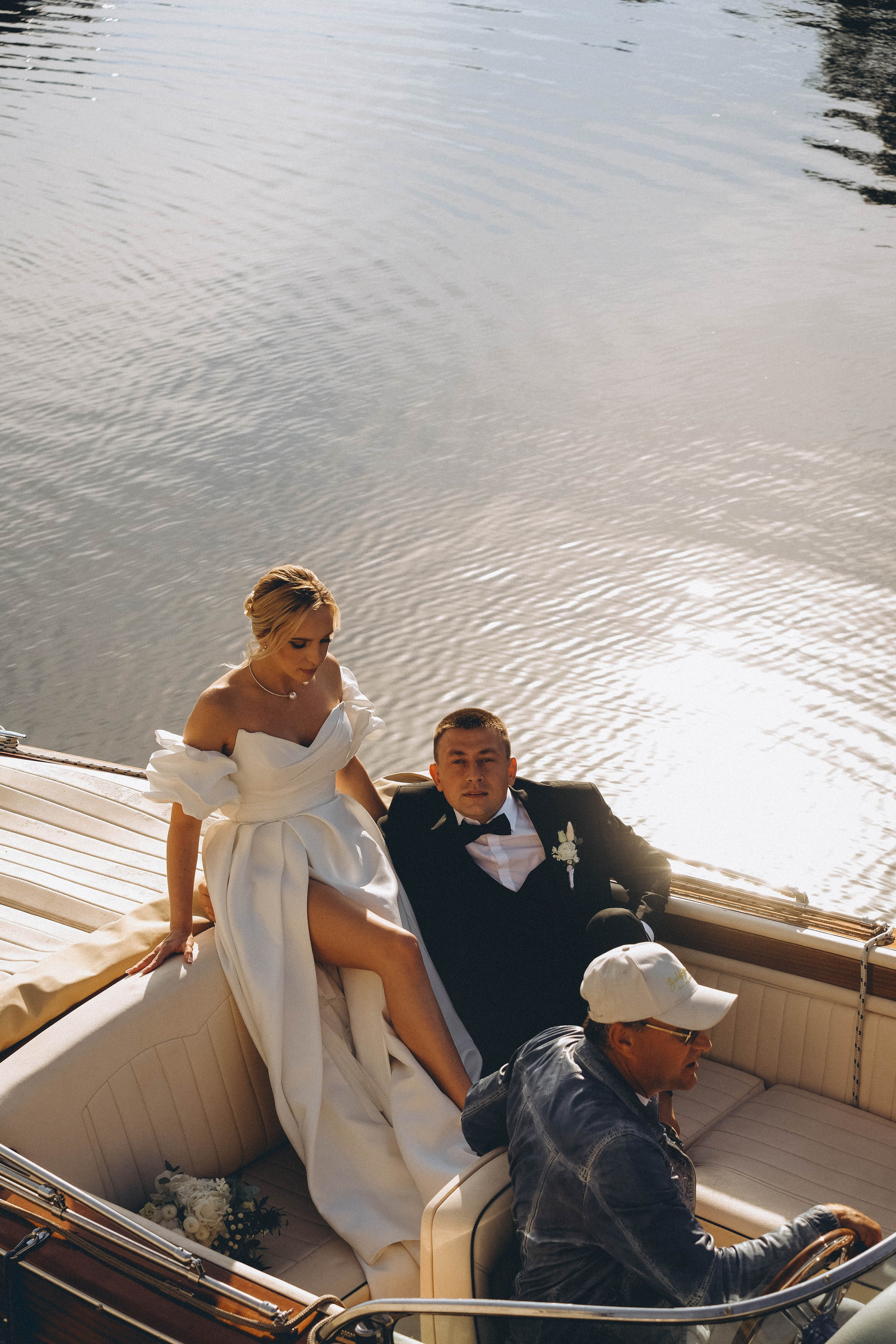 СВАДЕБГНАЯ ПРОГУЛКА ПО КАНАЛ САНКТ-ПЕТЕРБУРГА НА КАТЕРЕ. Профессиональный фотограф, Санкт-Петербург — Виктория Богомолова