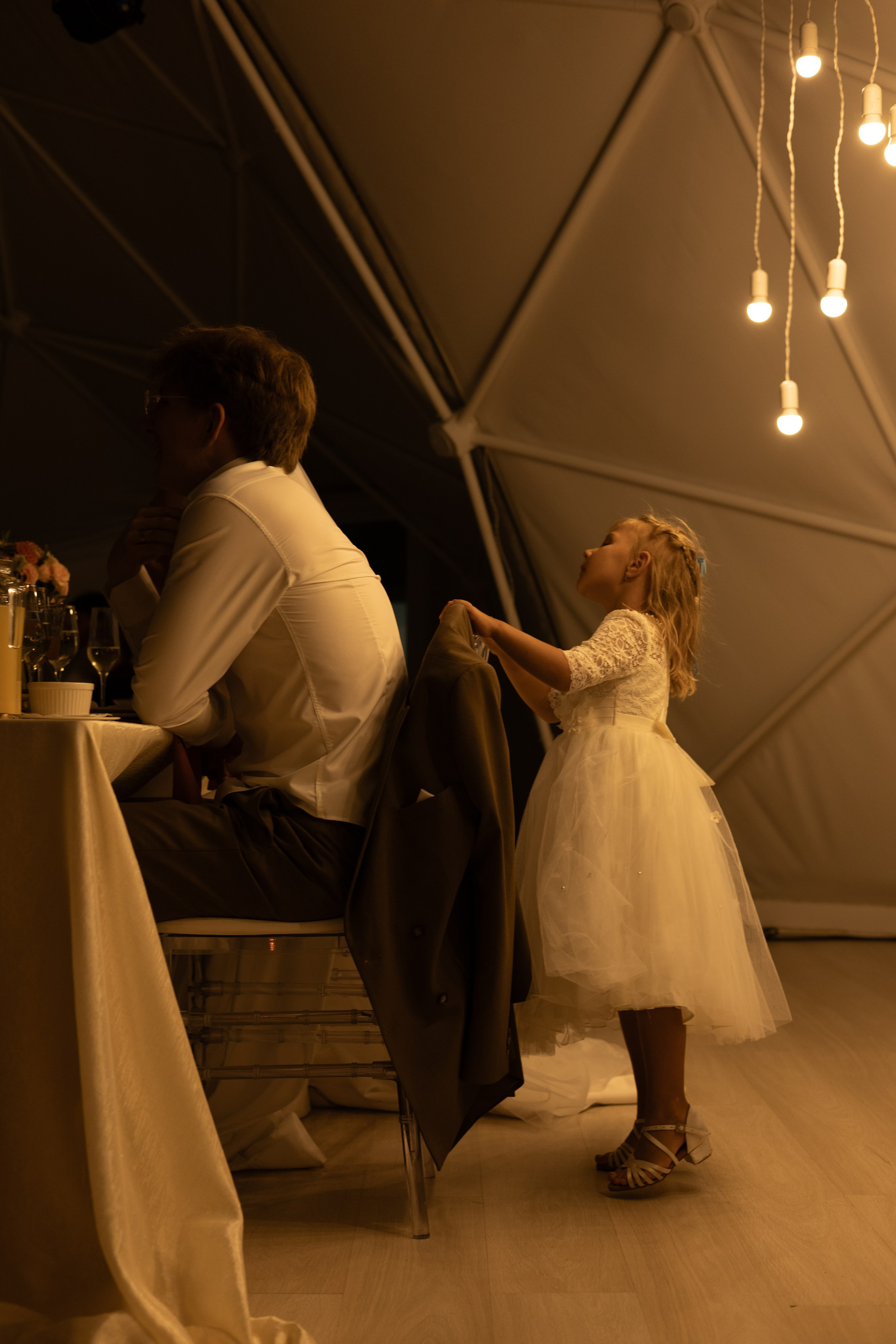 Wedding banquet in a warm family company. Свадебный фотограф в Москве и Петербурге Анастасия Лосева