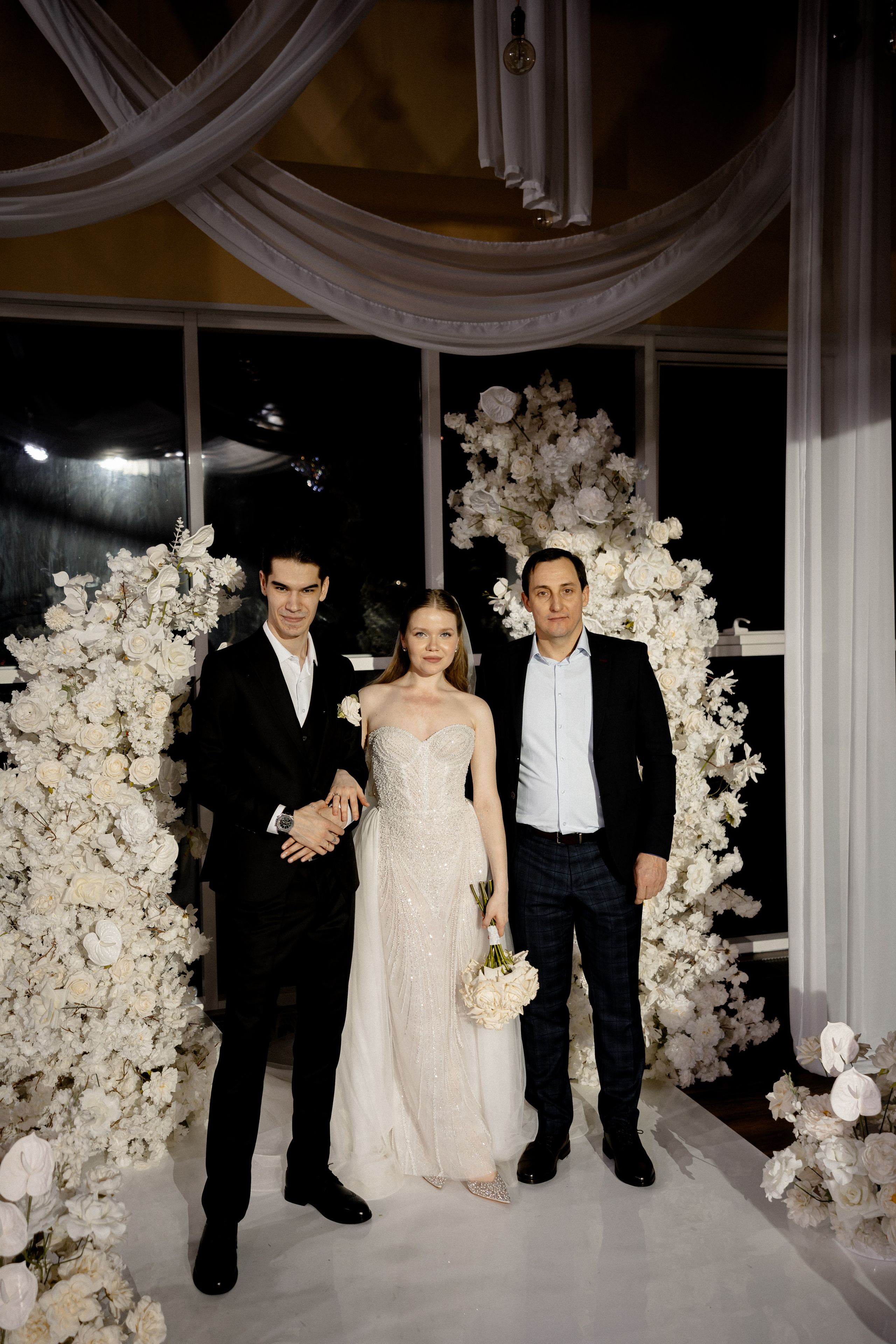 СВАДЕБНАЯ СЬЕМКА СБОРОВ В ОТЕЛЕ И ВЫЕЗД НА ЦЕРЕМОНИЮ (СНЯТО В СИБИРЕ В НИЖНЕВАРТОВСКЕ). Профессиональный фотограф, Санкт-Петербург — Виктория Богомолова