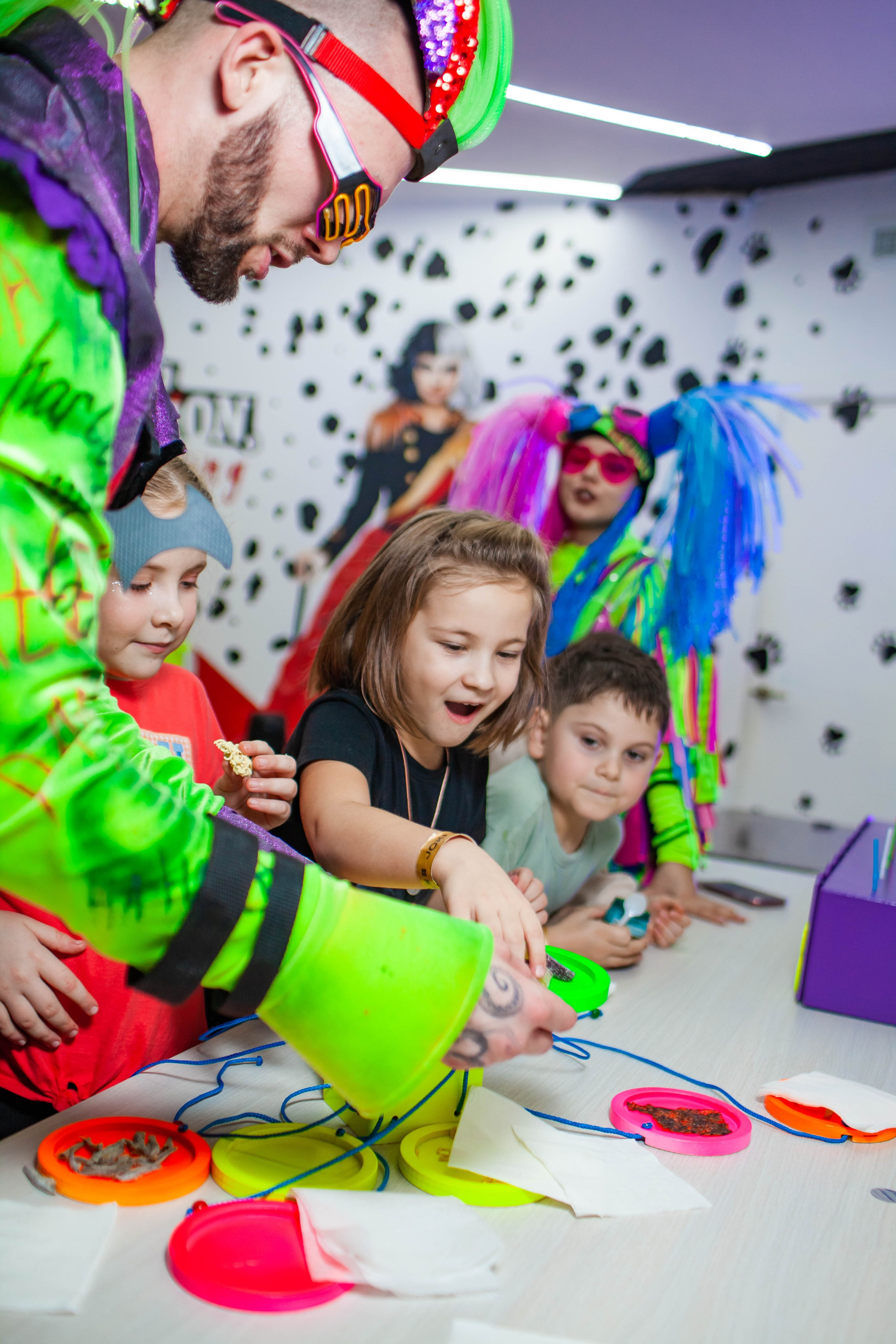 Неон Челендж День рождения Ярослава. Детский и семейный фотограф в Санкт-Петербурге Елизавета Сорокина