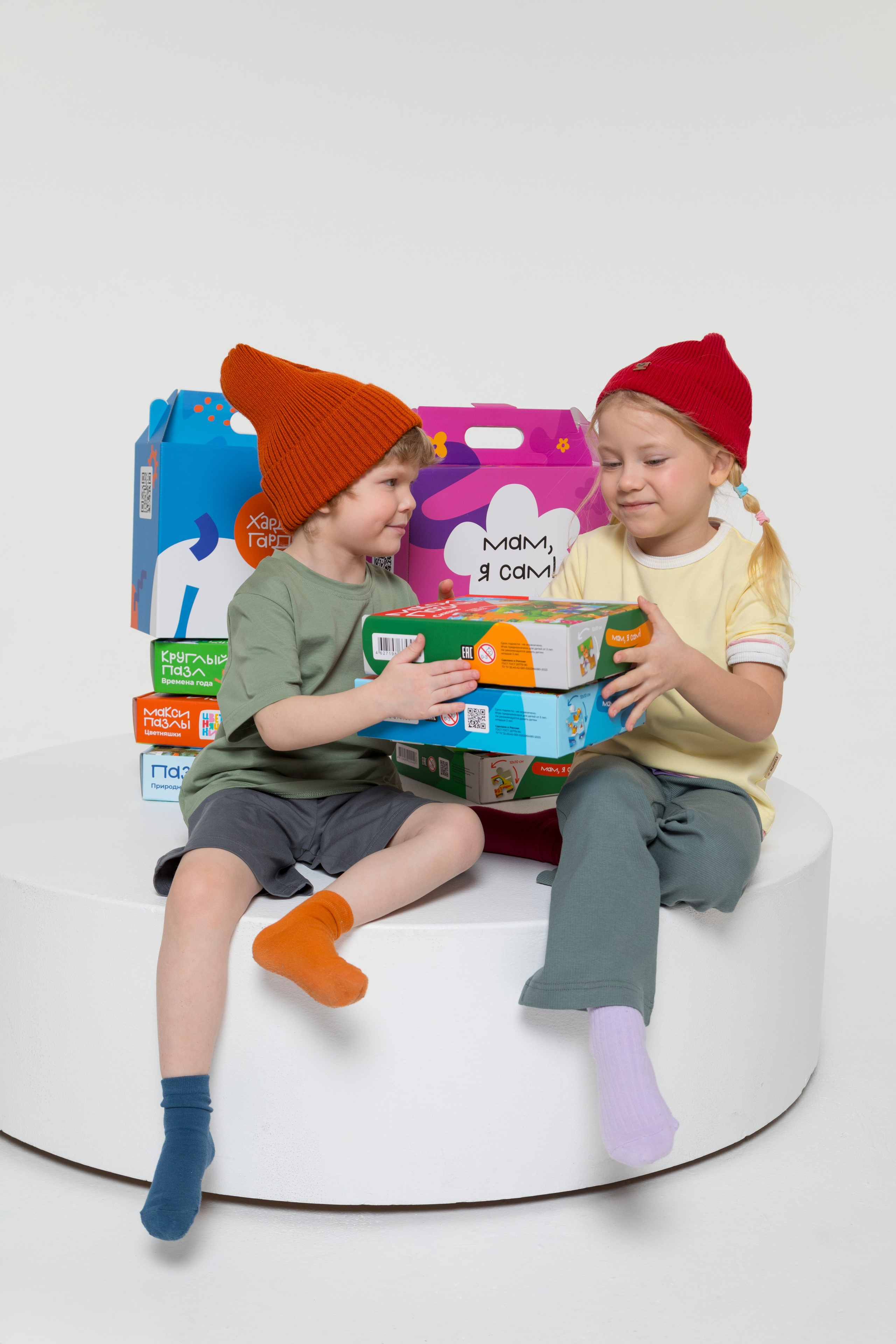 Имиджевая и каталожная съёмка для бренда детских пазлов. Детский и контент фотограф Надя Волкова Санкт-Петербург
