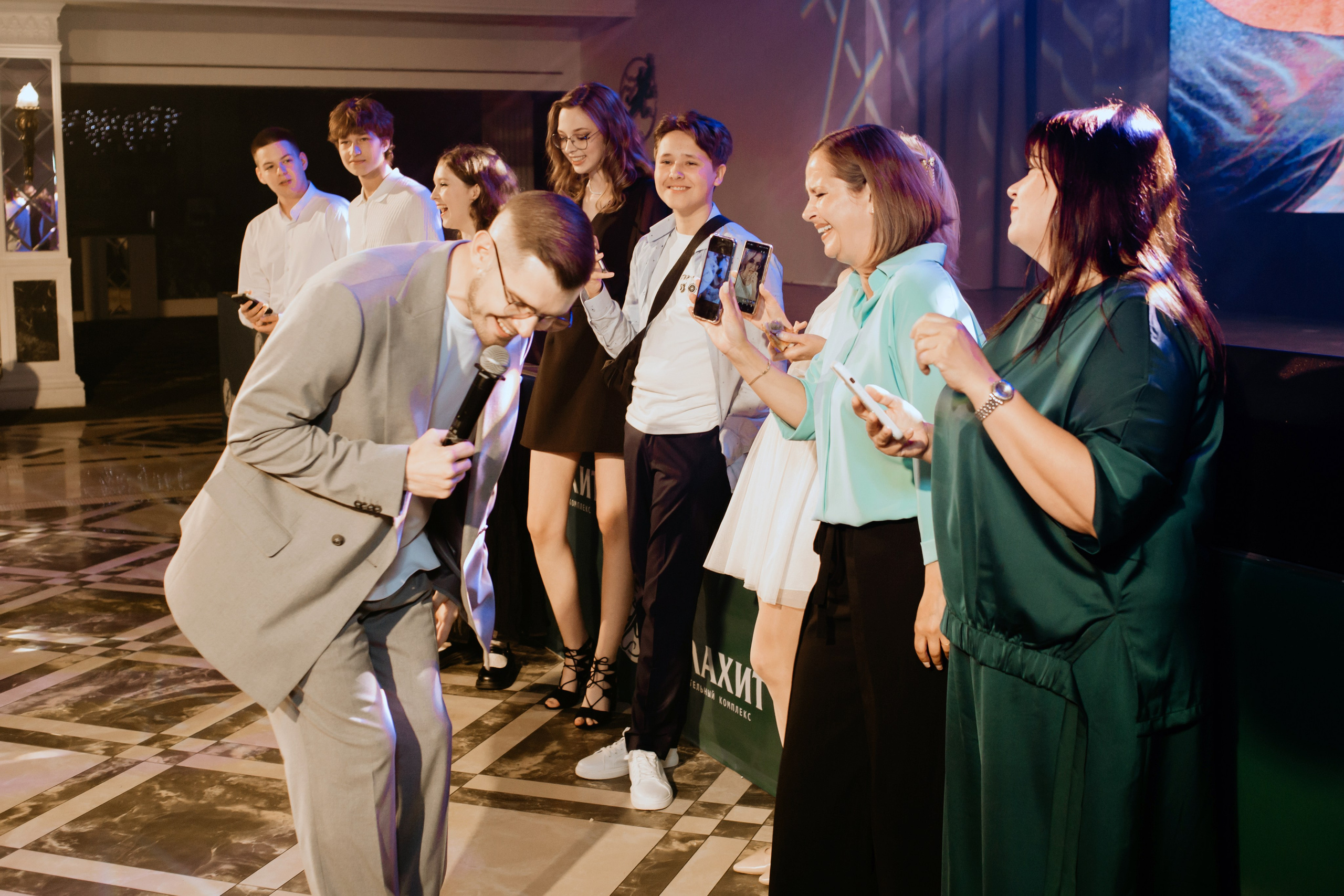 Выпускной 2025 (9класс) 124 школа. Фотограф в Челябинске Ополихина Анна