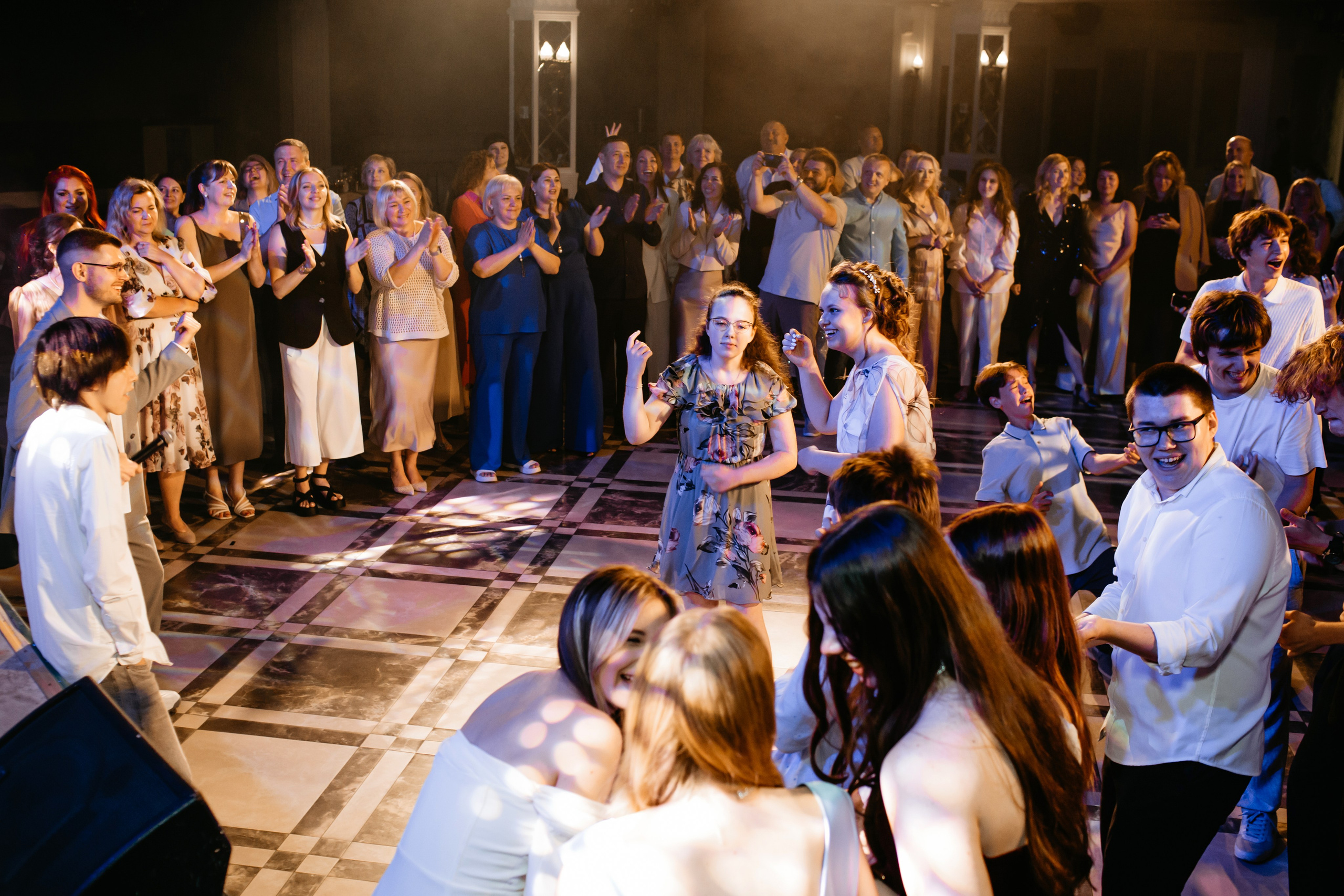 Выпускной 2025 (9класс) 124 школа. Фотограф в Челябинске Ополихина Анна