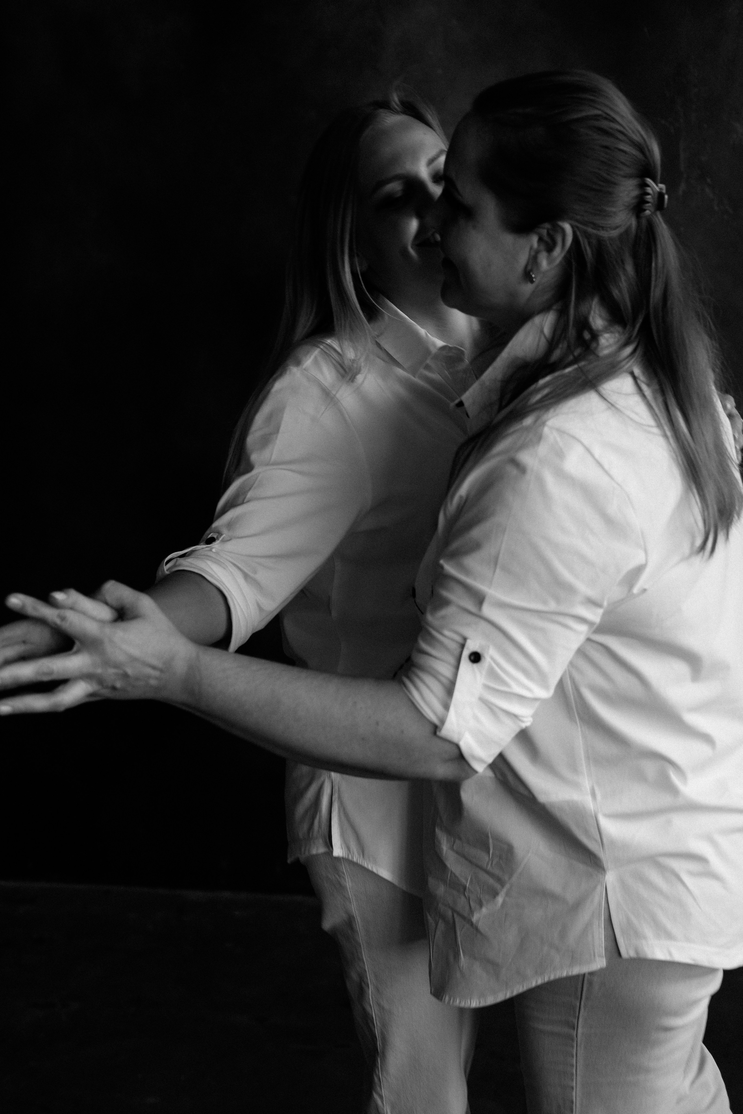 ДВЕ ЖЕНЩИНА. КРИСТИНА ГУСЬКОВА