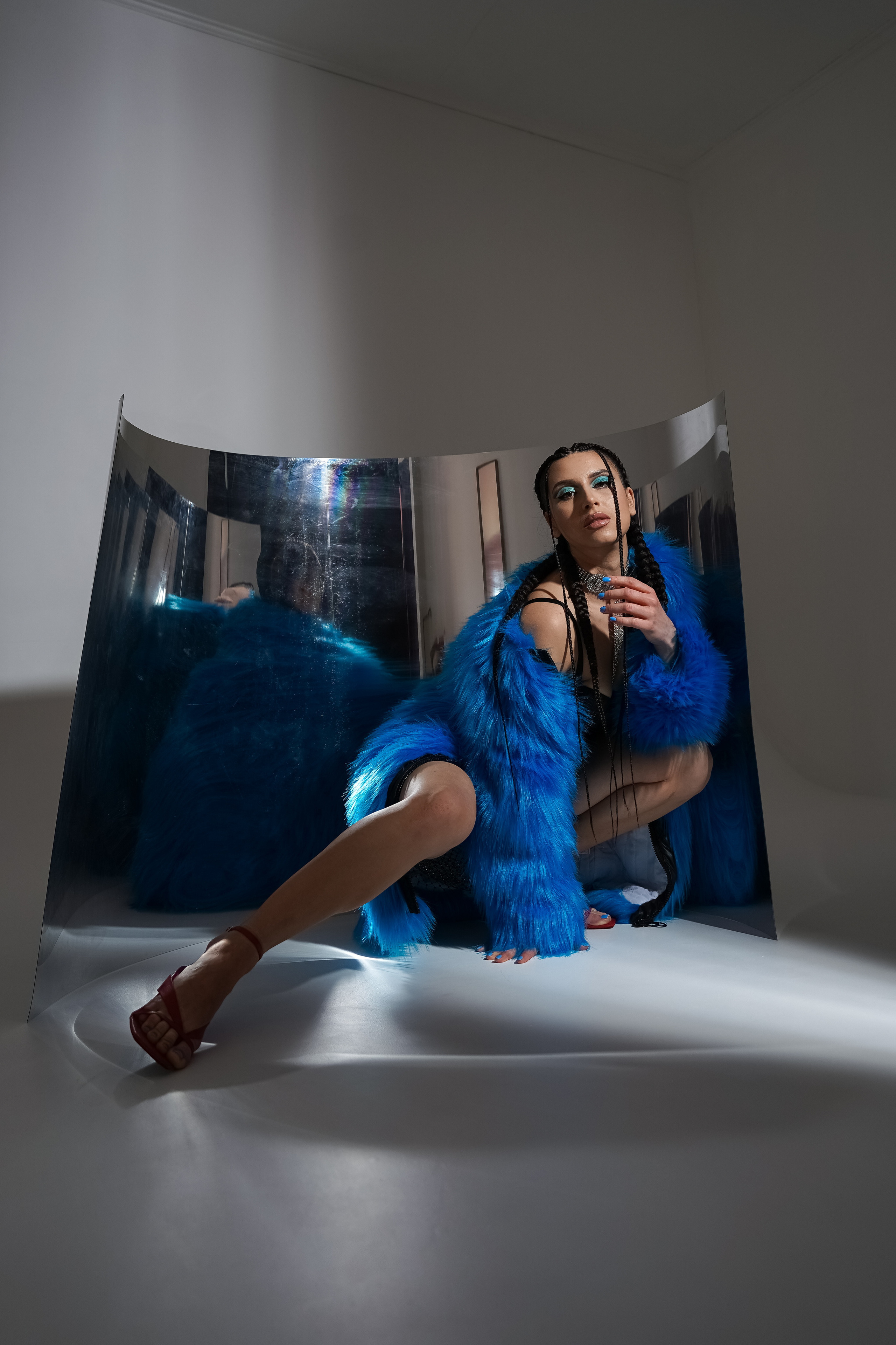 В шубе. VISUAL ARTIST · KRONGAUZ ANASTASIA