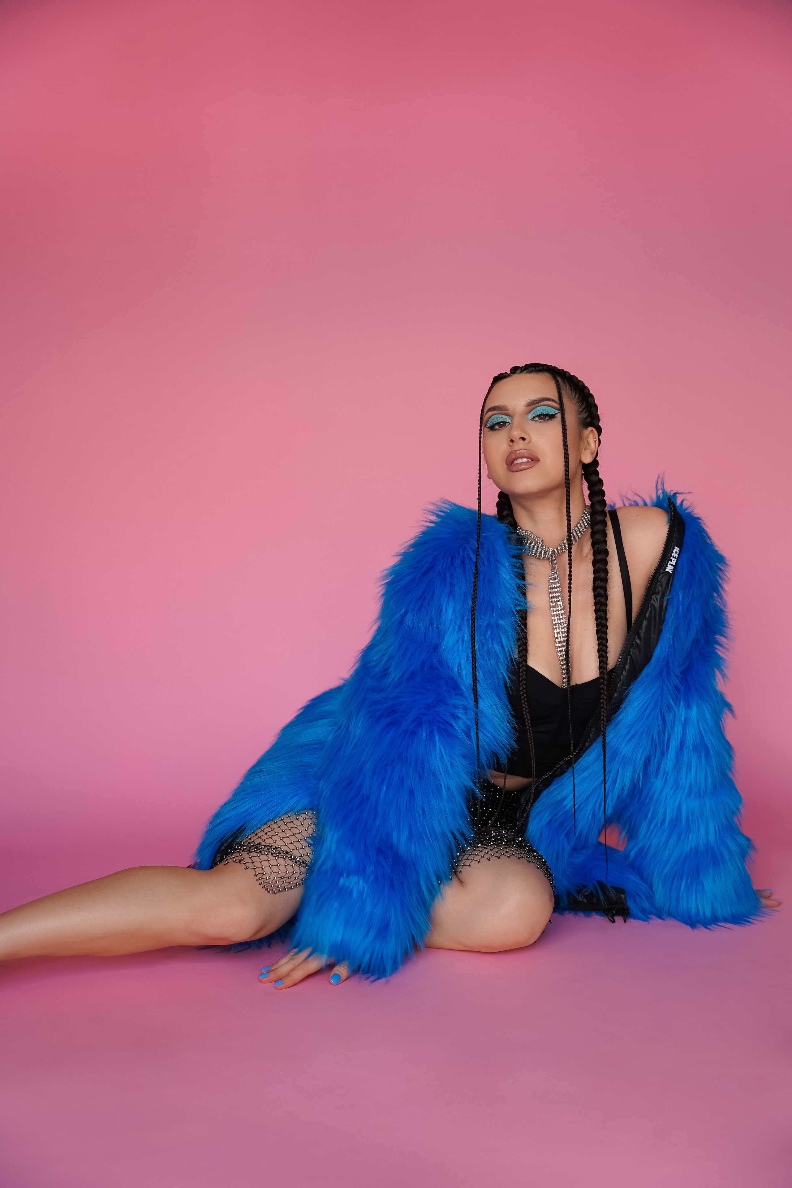 В шубе. VISUAL ARTIST · KRONGAUZ ANASTASIA