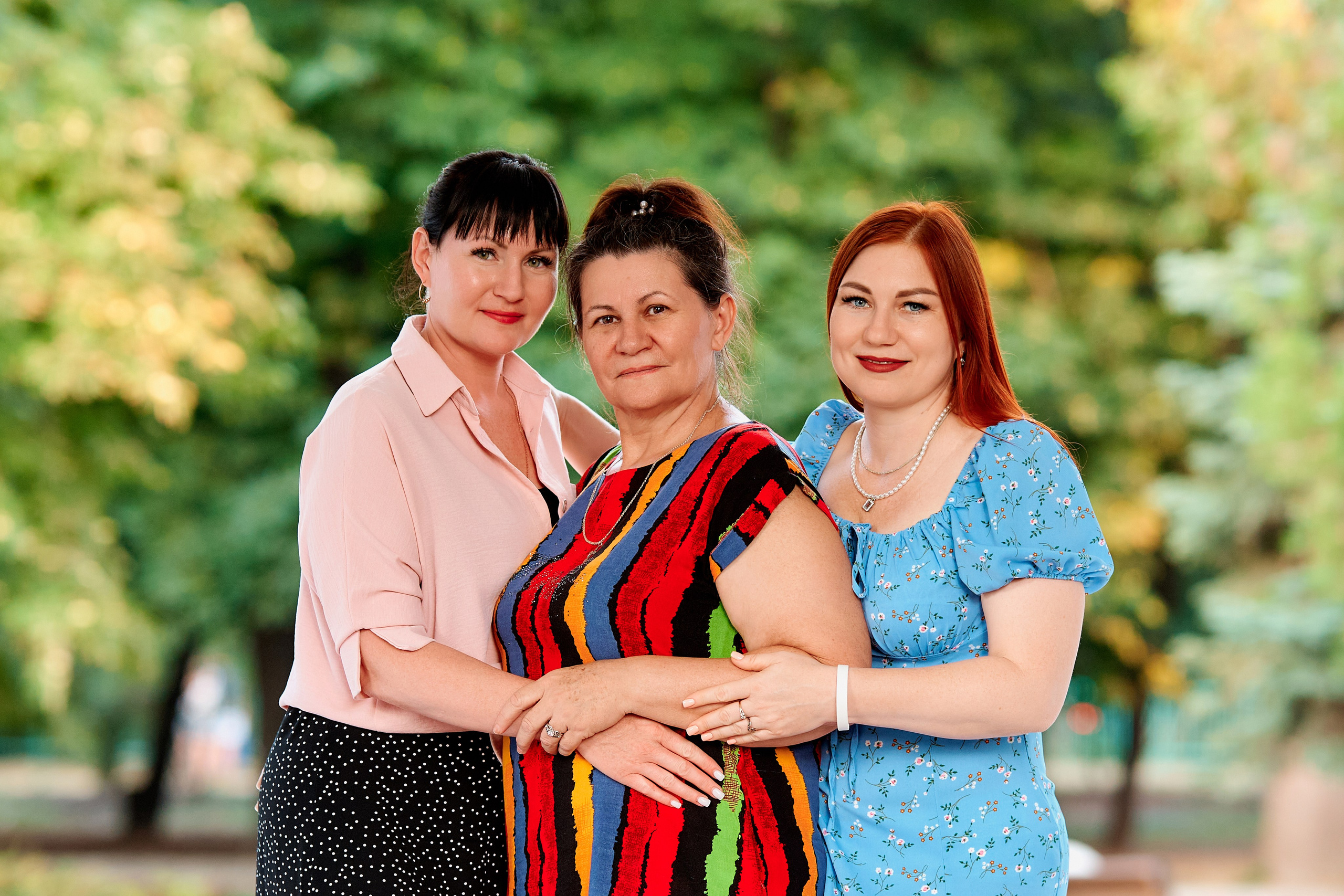 Семейная фотосессия с внуками в парке. Фотограф Таганрог Анна Трайжон