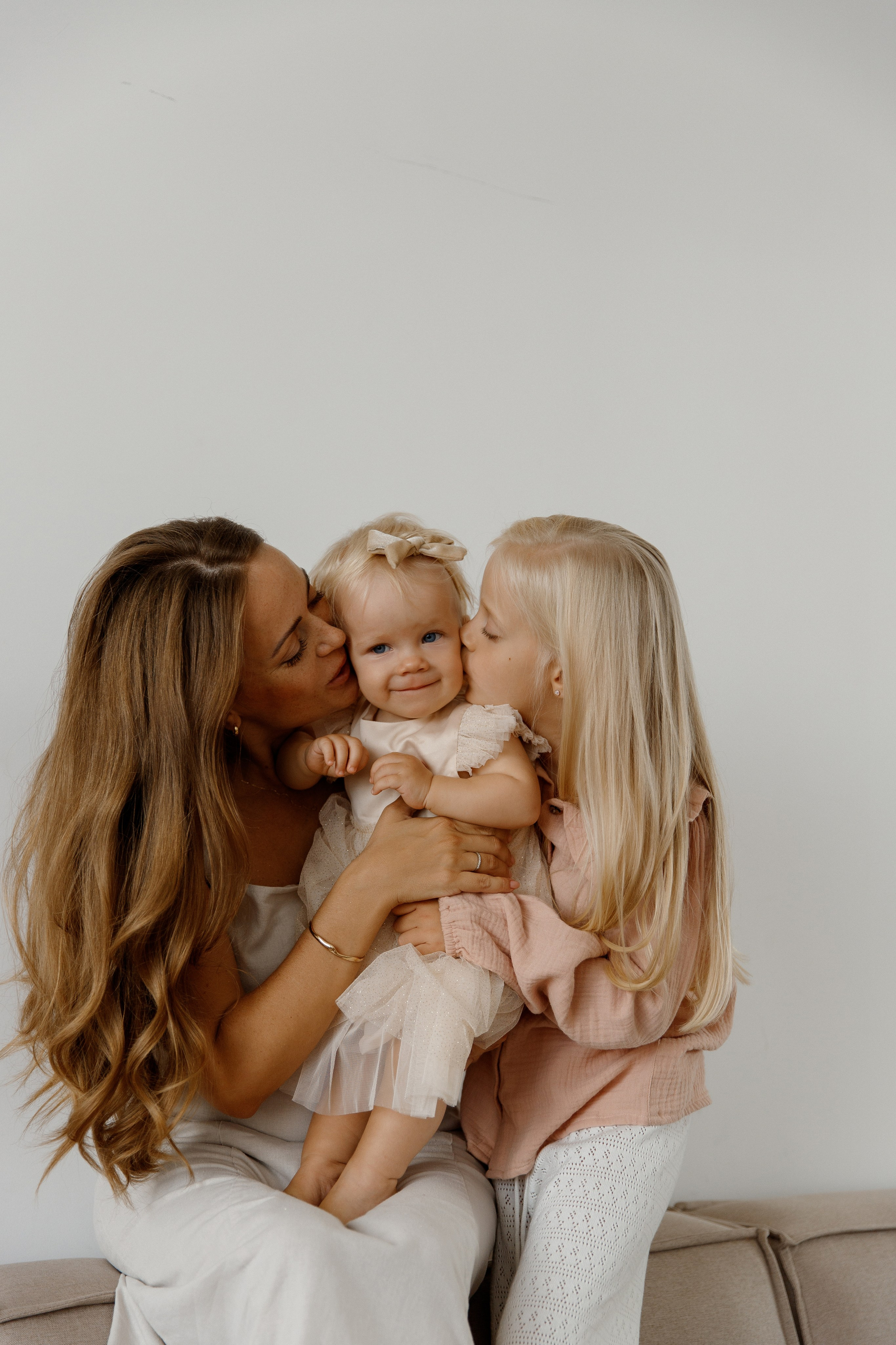 Семейная фотосессия Варшавское шоссе 33,13 -. Фотограф Александра Сыщенко