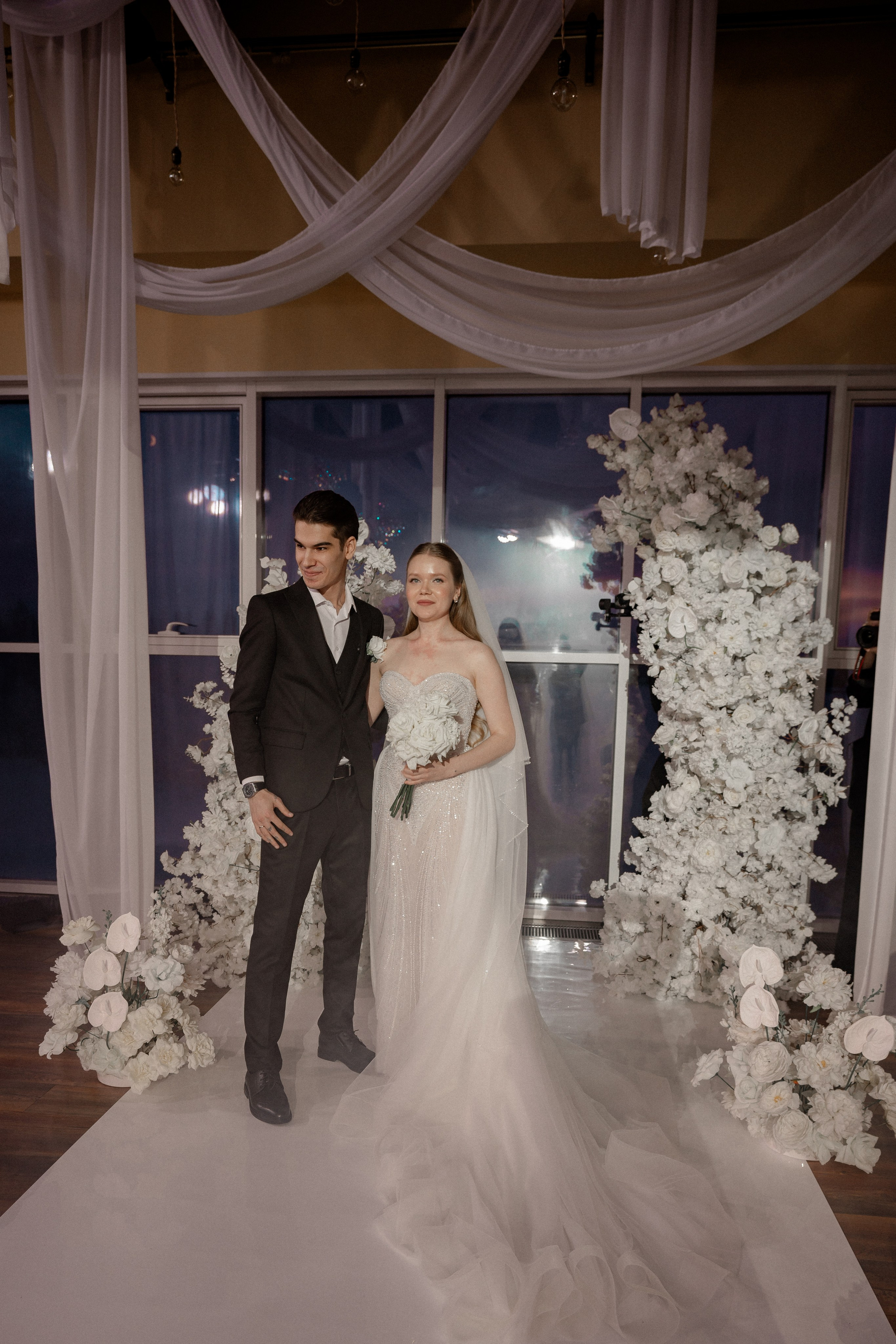 СВАДЕБНАЯ СЬЕМКА СБОРОВ В ОТЕЛЕ И ВЫЕЗД НА ЦЕРЕМОНИЮ (СНЯТО В СИБИРЕ В НИЖНЕВАРТОВСКЕ). Профессиональный фотограф, Санкт-Петербург — Виктория Богомолова
