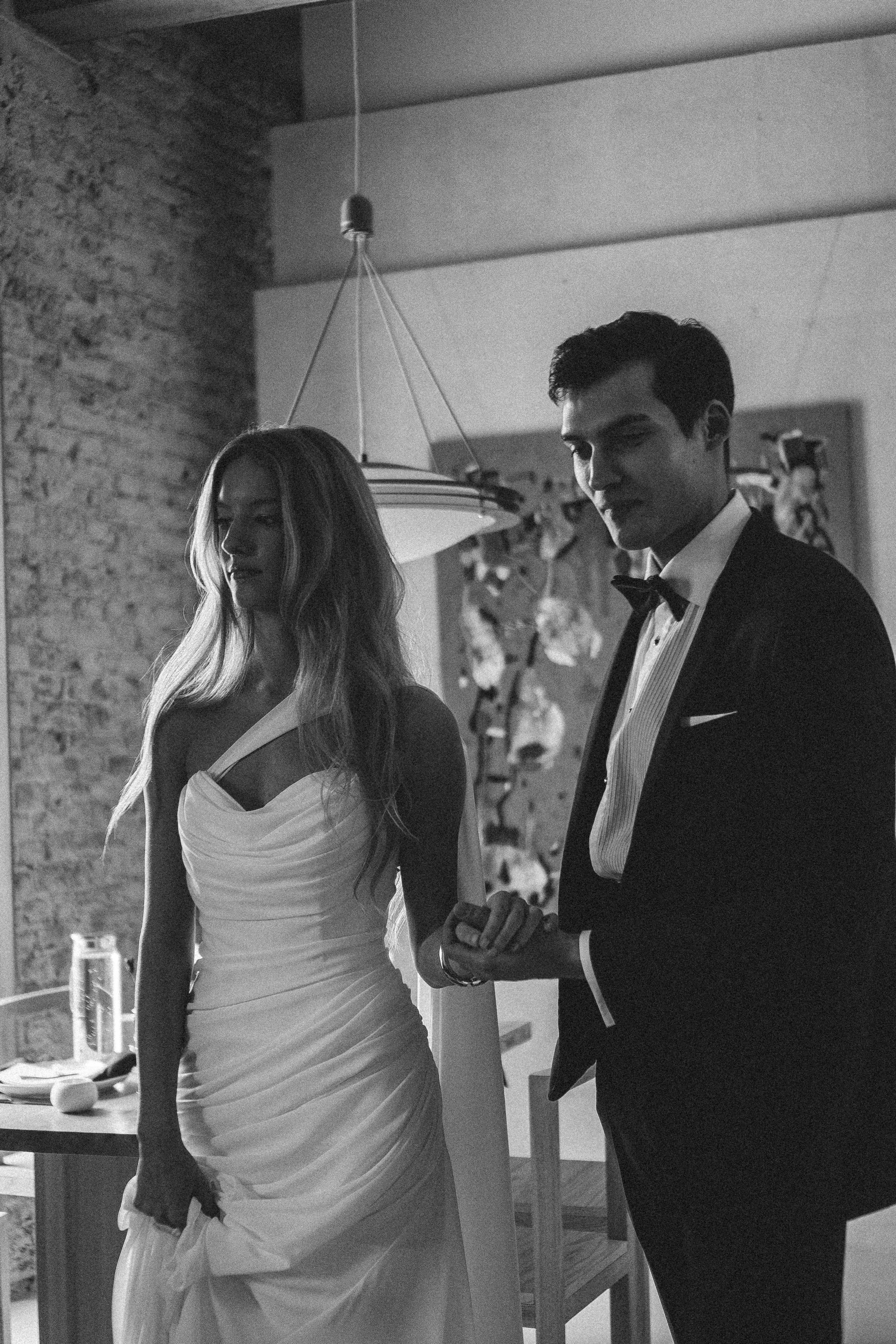 ЭЛЕГАНТНАЯ СВАДБЕНАЯ СЬЕМКА ЖЕНИХА И НЕВЕСТЫ В ДОРОГОМ ОТЕЛЕ САНКТ-ПЕТЕРБУРГА. Профессиональный фотограф, Санкт-Петербург — Виктория Богомолова