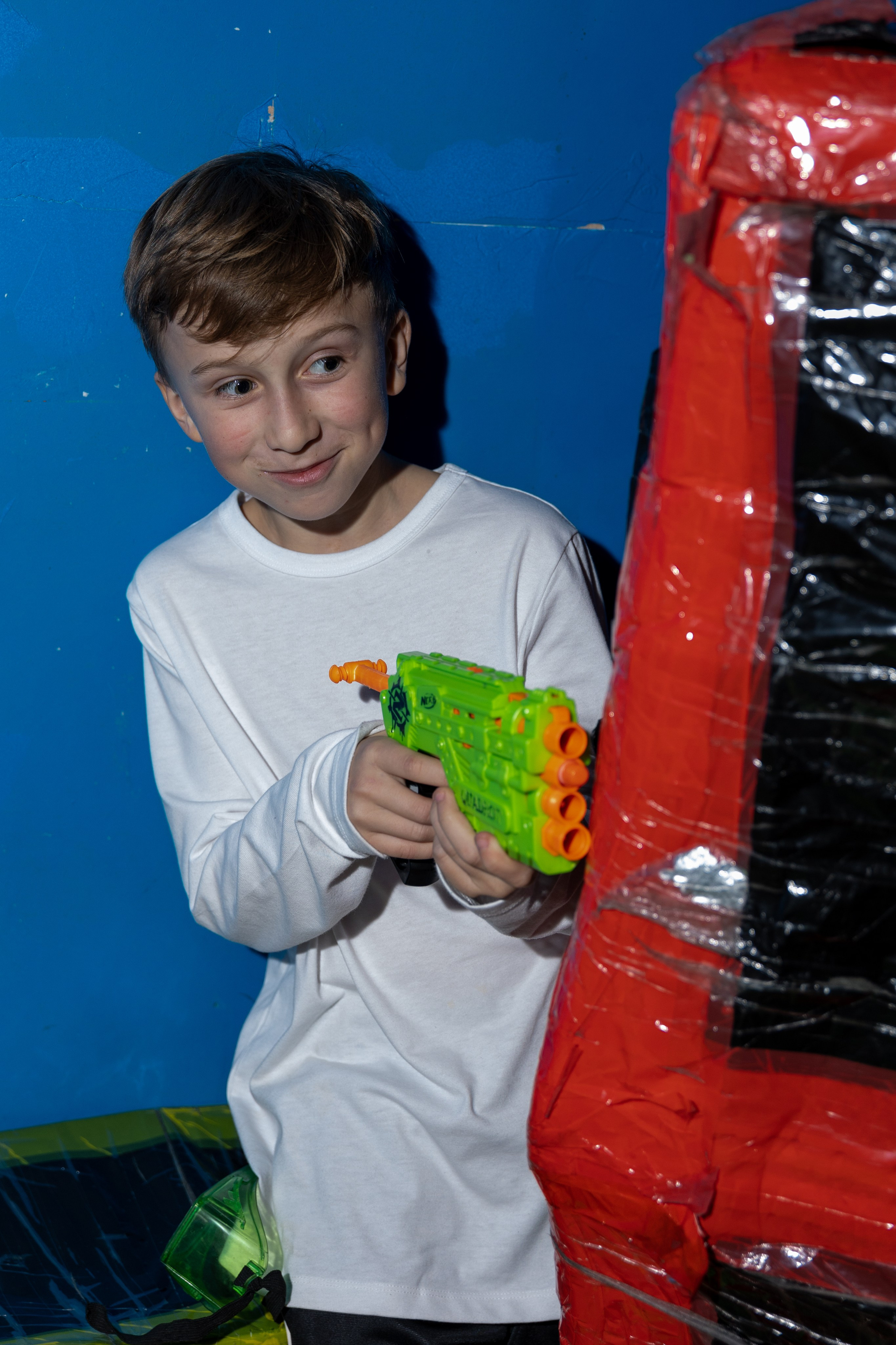 День рождение Александра в Нерф Арене. Выпускные альбомы во Владивостоке