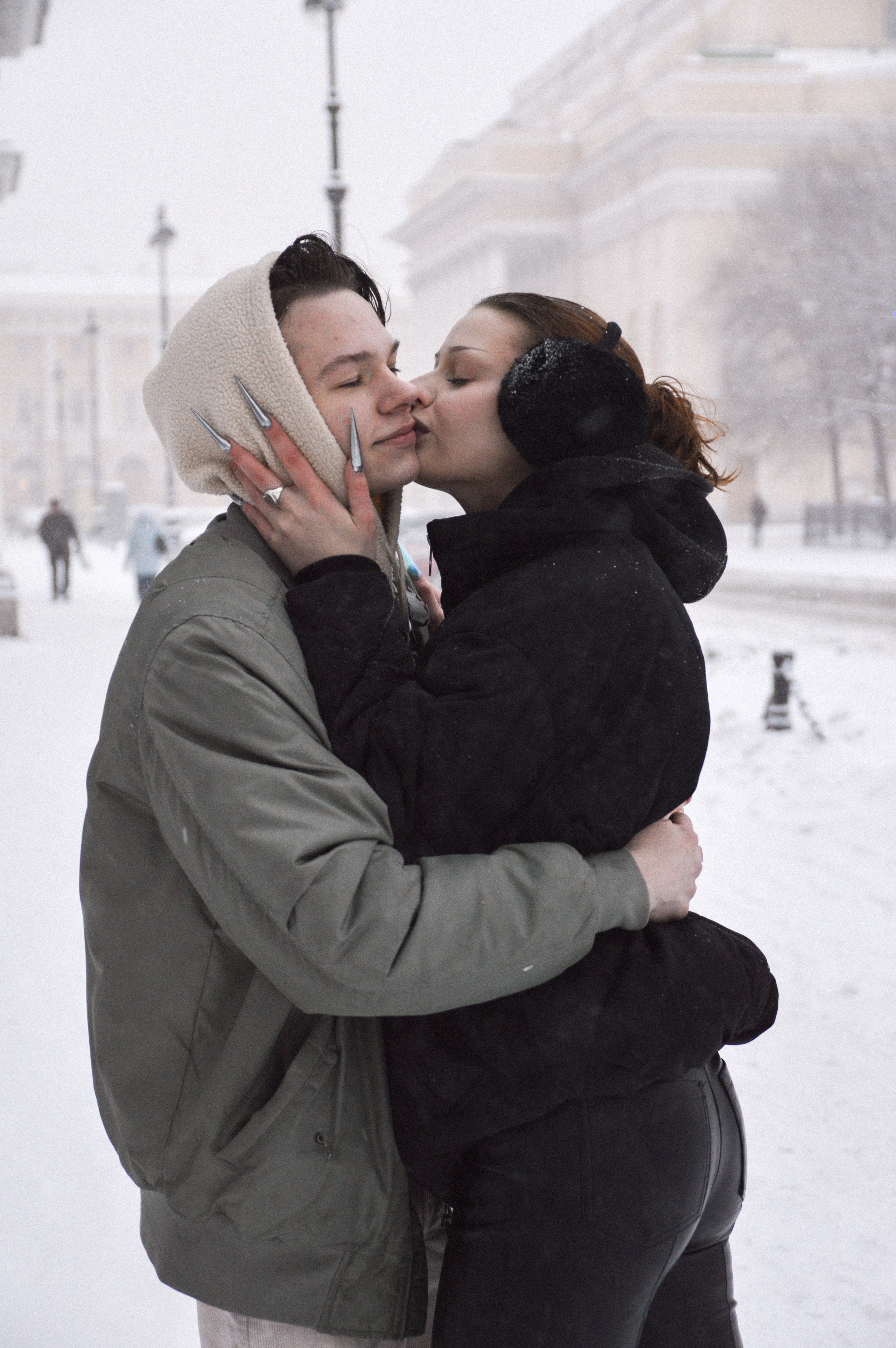 Под снегом. Питерский фотограф