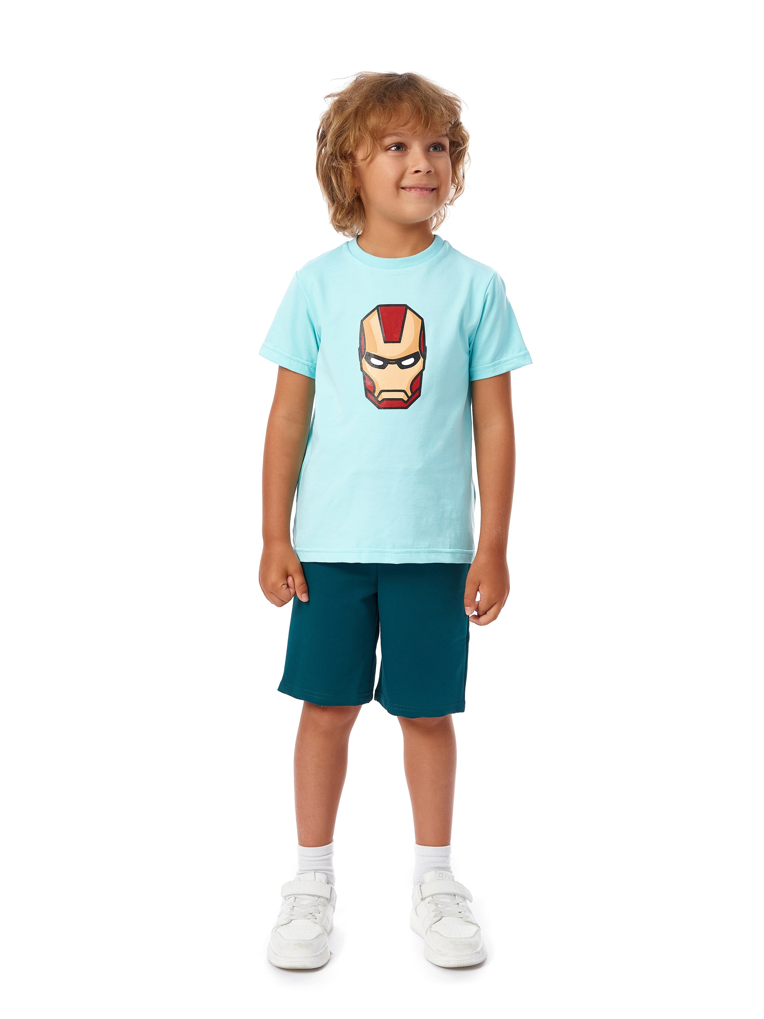 Детские костюмы. Каталожный предметный фотограф