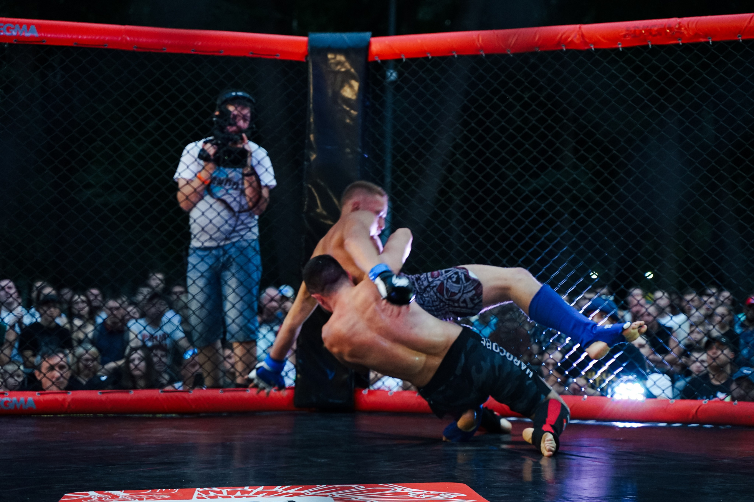 Вечер боев в ЦПКиО. Фотограф Надежда Погребняк | Рязань | Москва