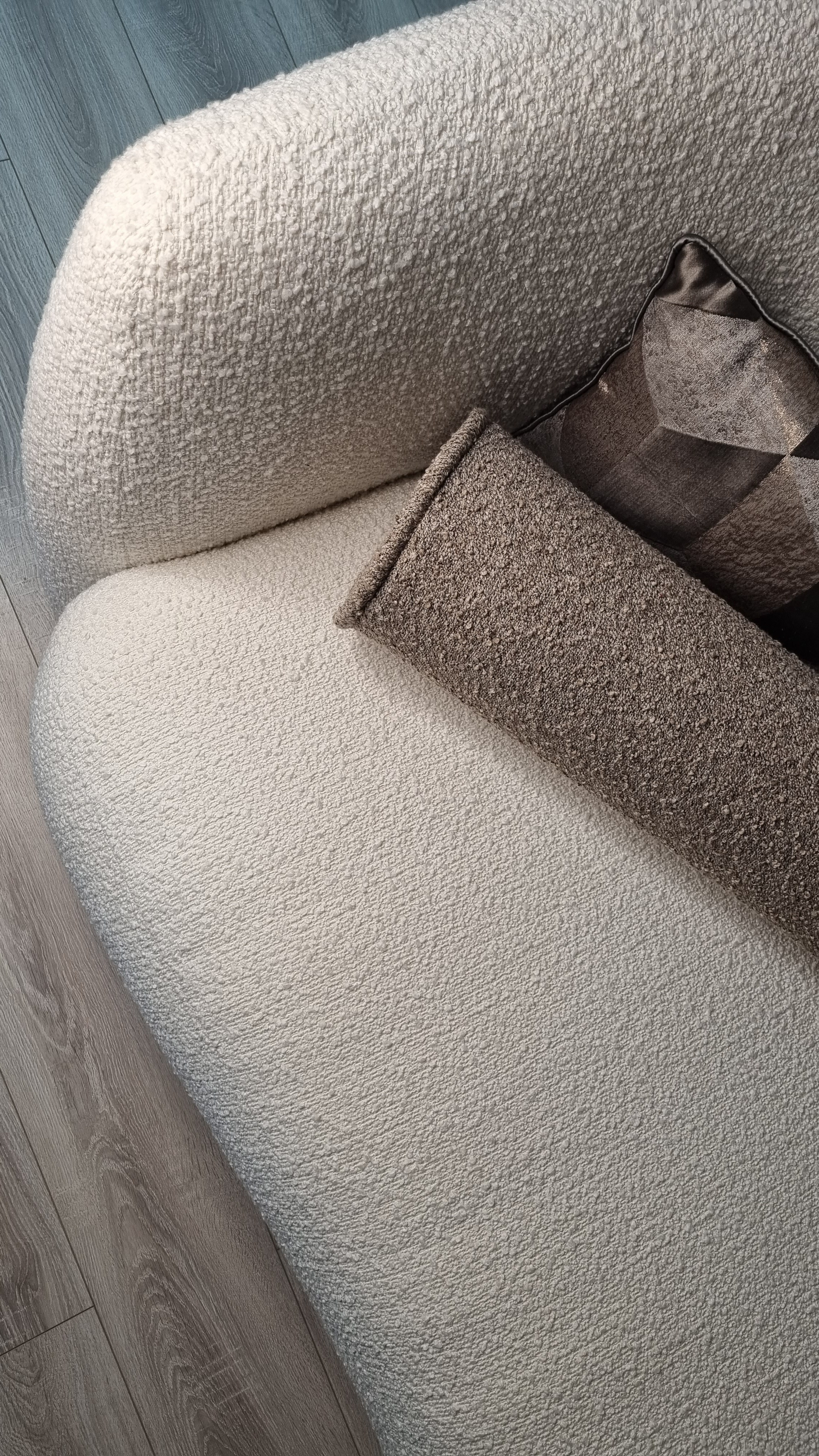 Диван на заказ Изготовление мягкой мебели. Студия интерьерных решений SUNHOUSE. Натяжные потолки, шторы, текстиль