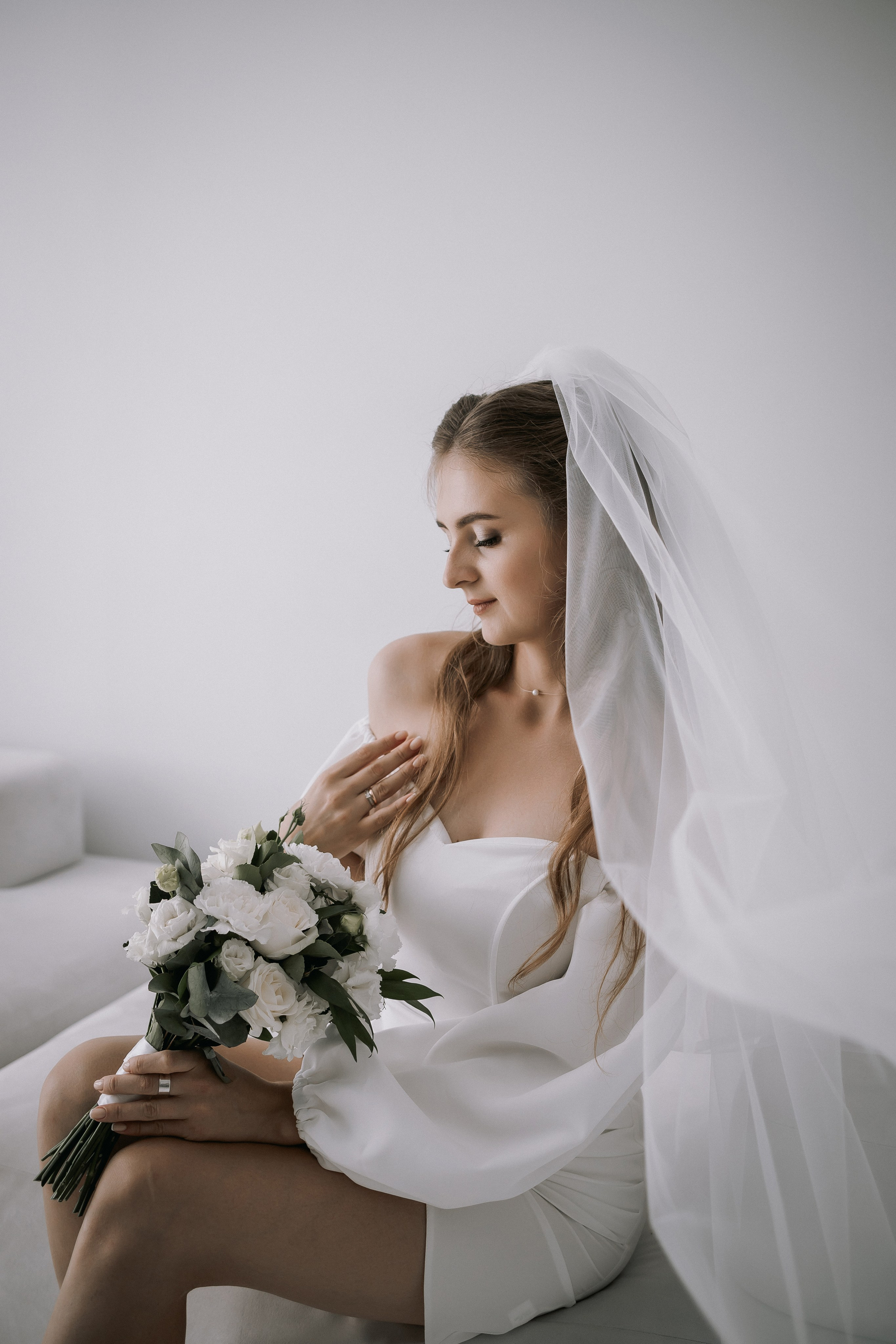 Свадебная прогулка. Эвелина и Дмитрий. Свадебная фотография. Арина Рубах