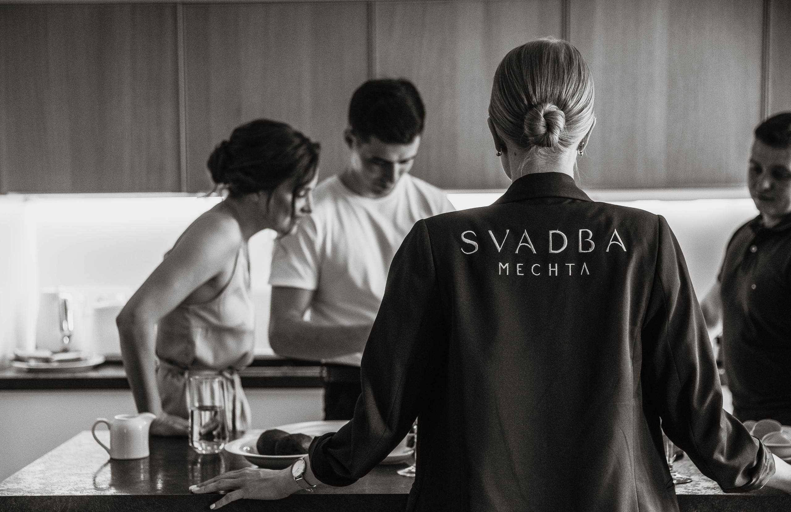 На часах 00. Свадебный фотограф Юлия Шторм