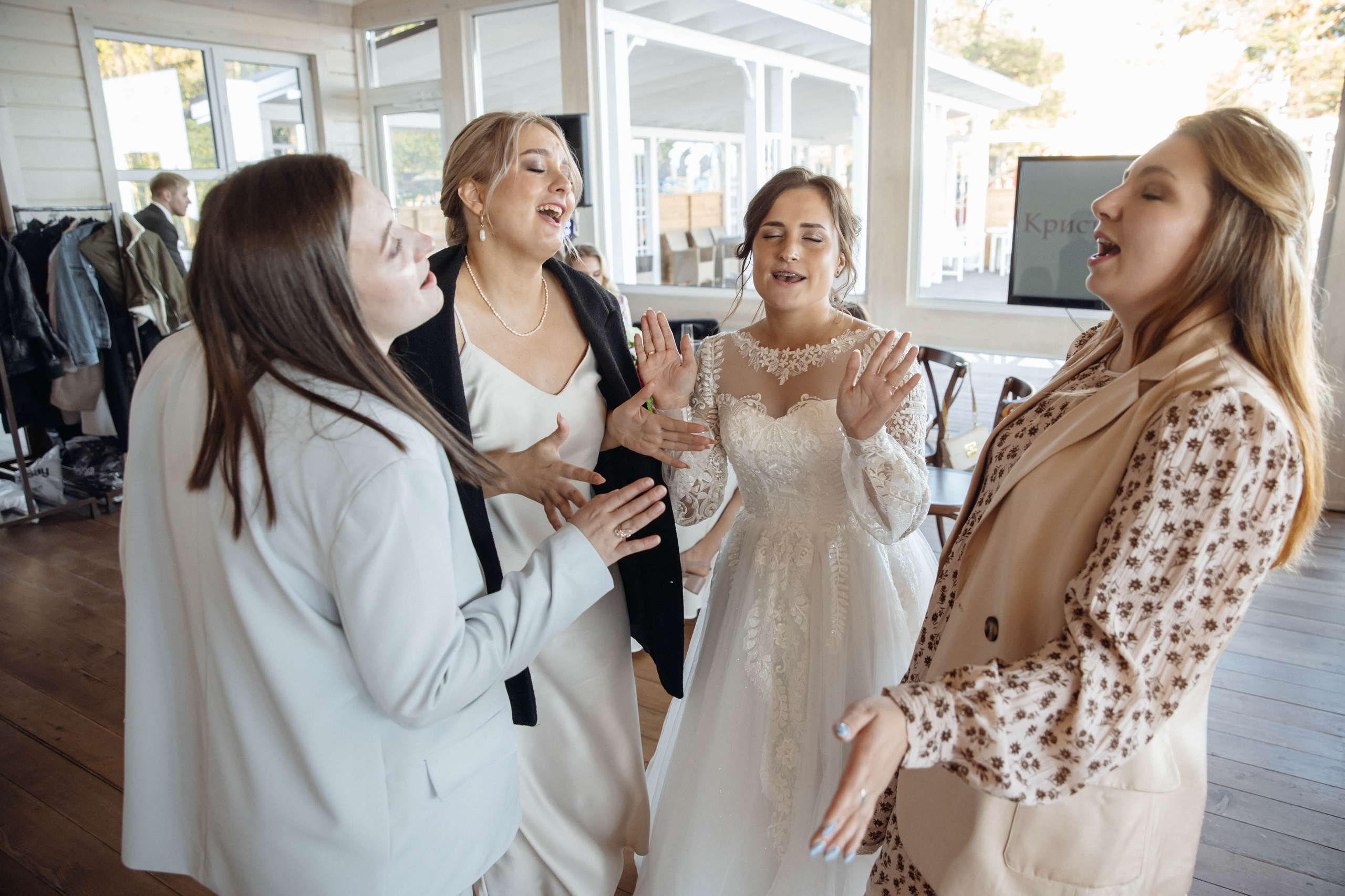 На часах 00. Свадебный фотограф Юлия Шторм